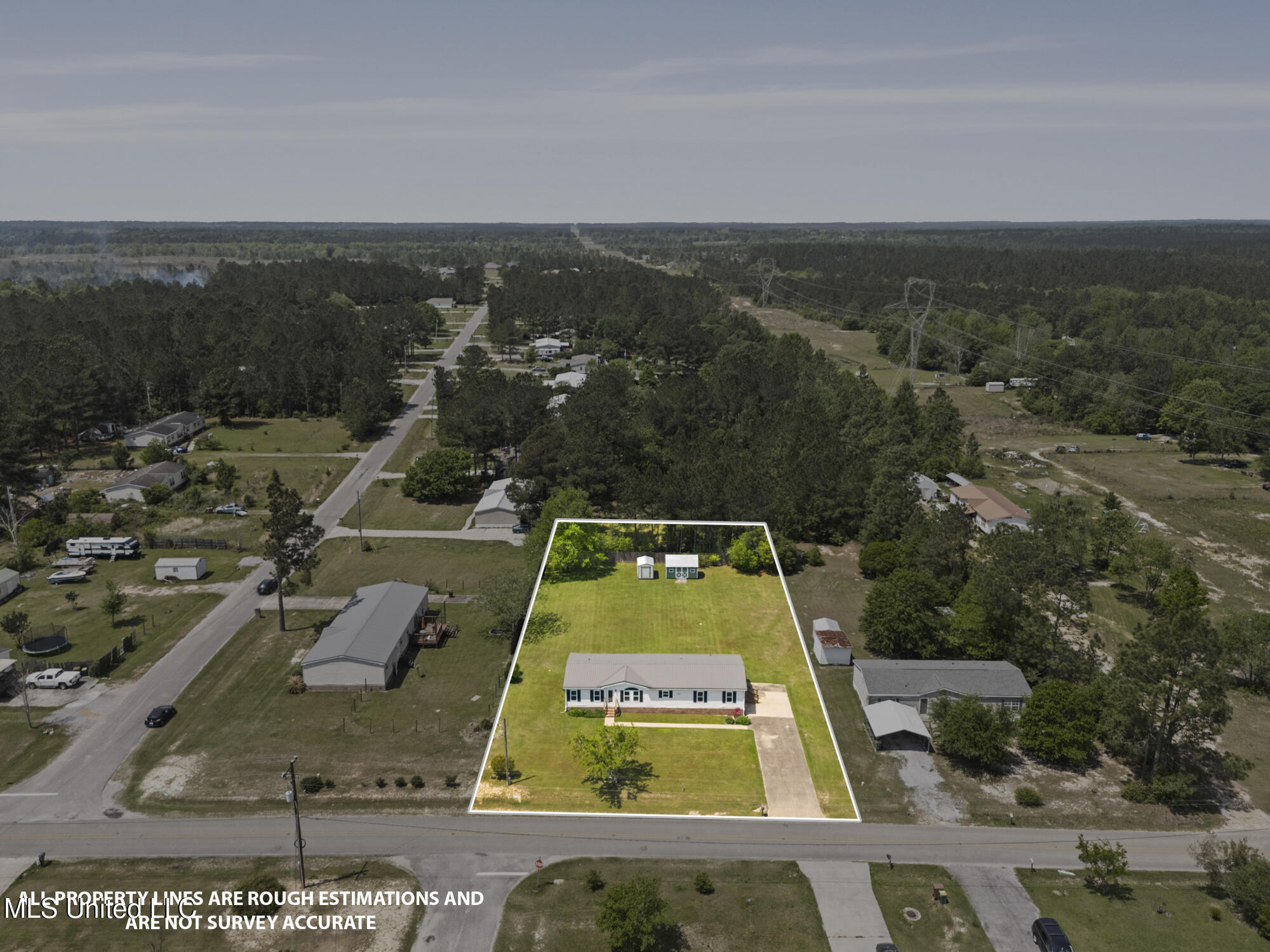 19561 Lennis Cuevas Road, Saucier, Mississippi image 3
