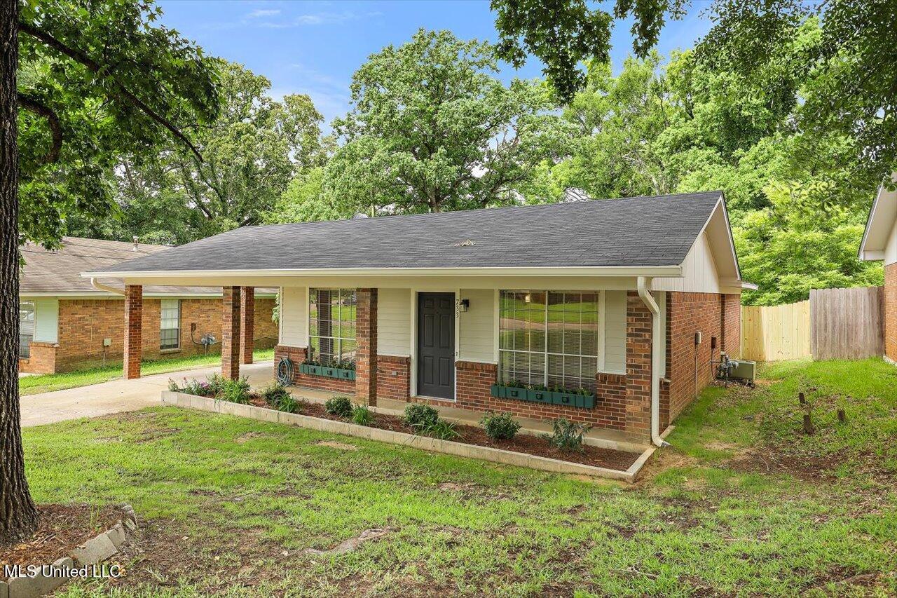 733 Clearmont Drive, Pearl, Mississippi image 2