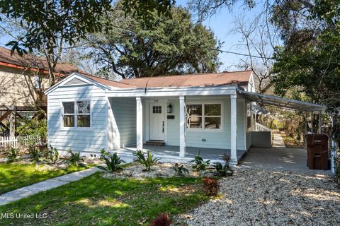 Single Family Residence in Biloxi MS 250 Benachi Avenue.jpg