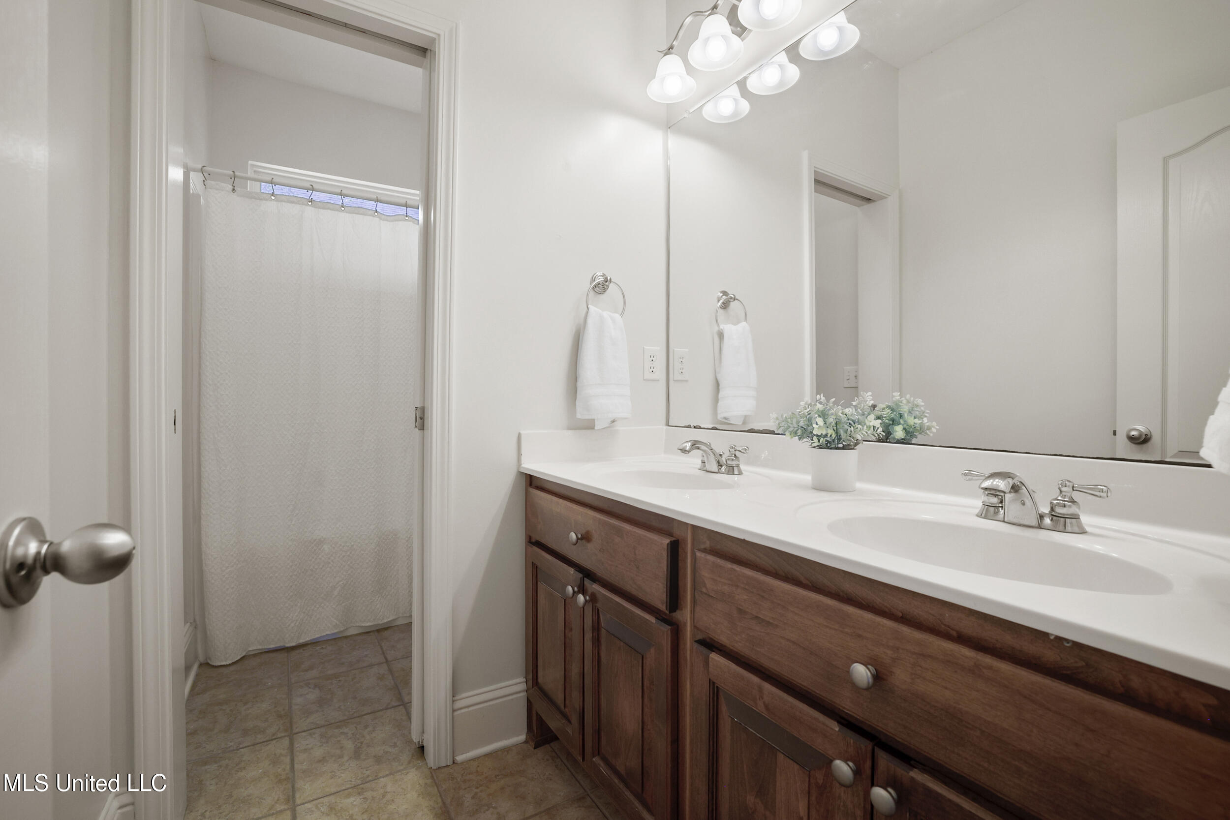 2509 Rue Beaux Chenes, Ocean Springs, Mississippi image 26