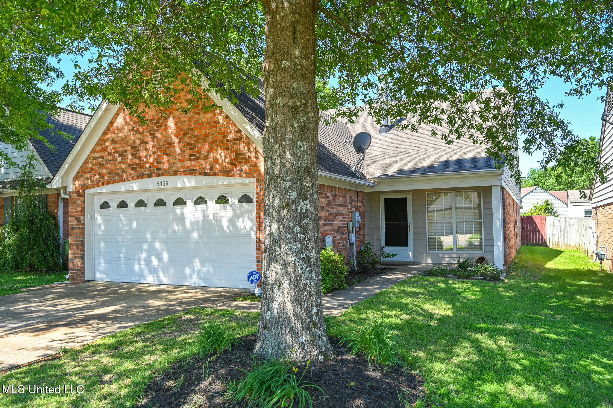 5459 Bradley Lane, Southaven, Mississippi image 4