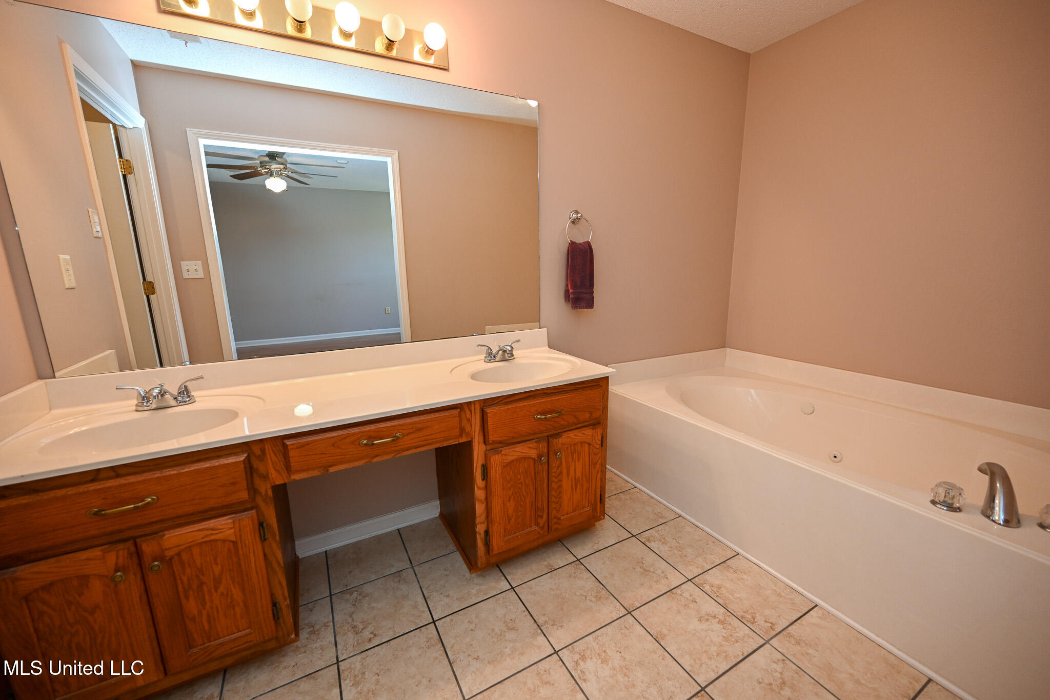 5459 Bradley Lane, Southaven, Mississippi image 31