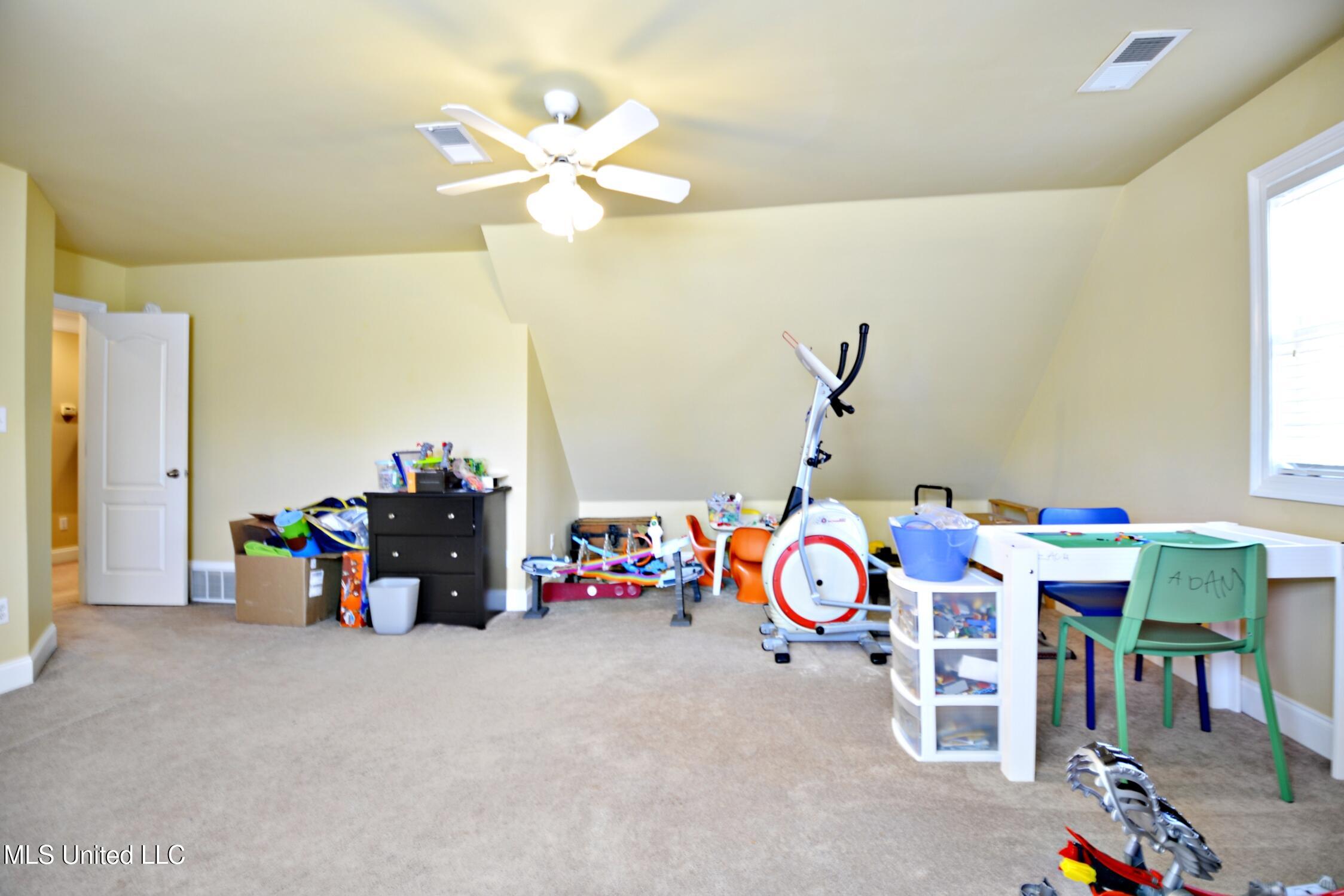 4051 Misty Oaks Lane, Nesbit, Mississippi image 32