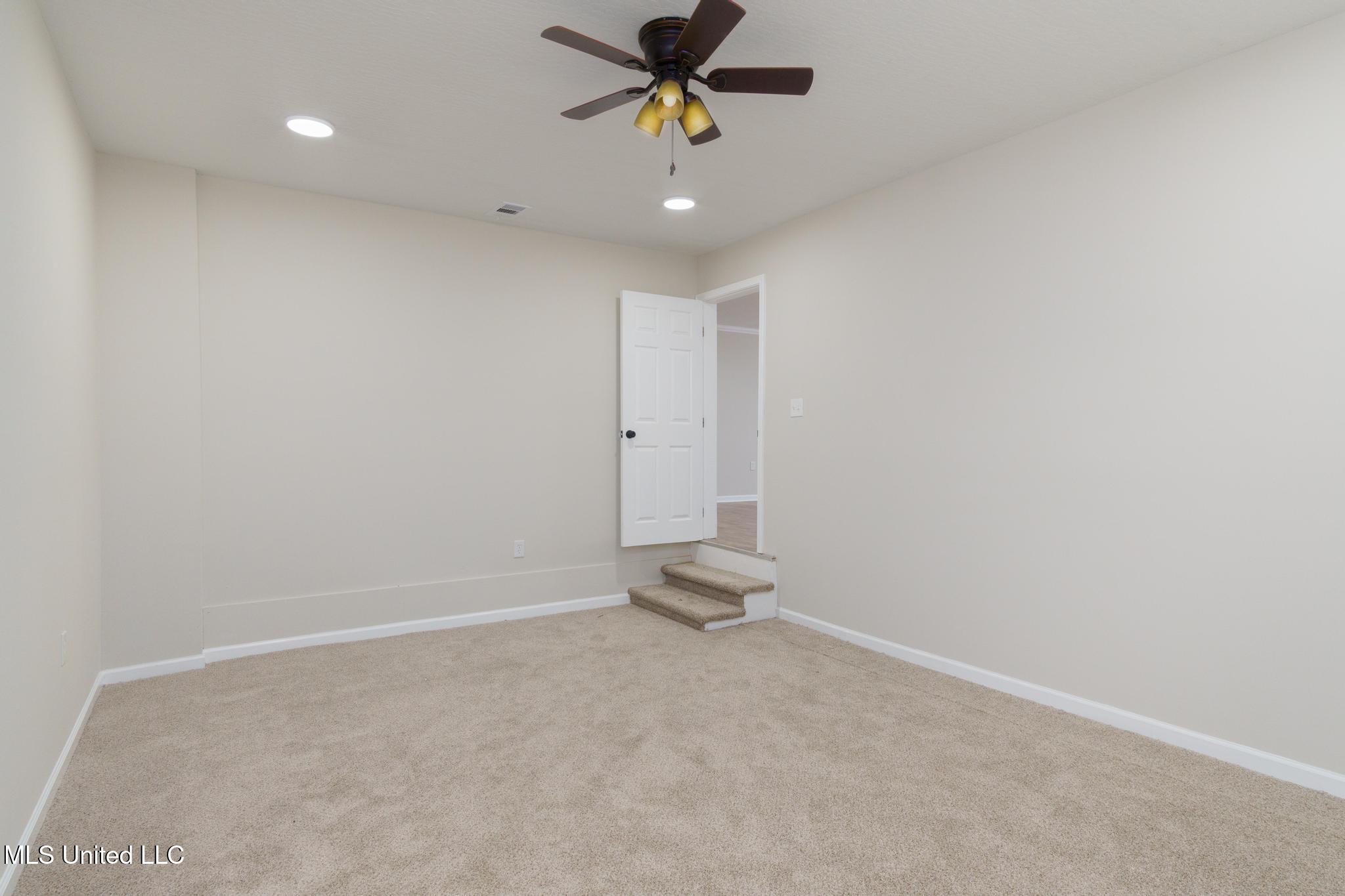 1704 Louise Street, Hattiesburg, Mississippi image 8