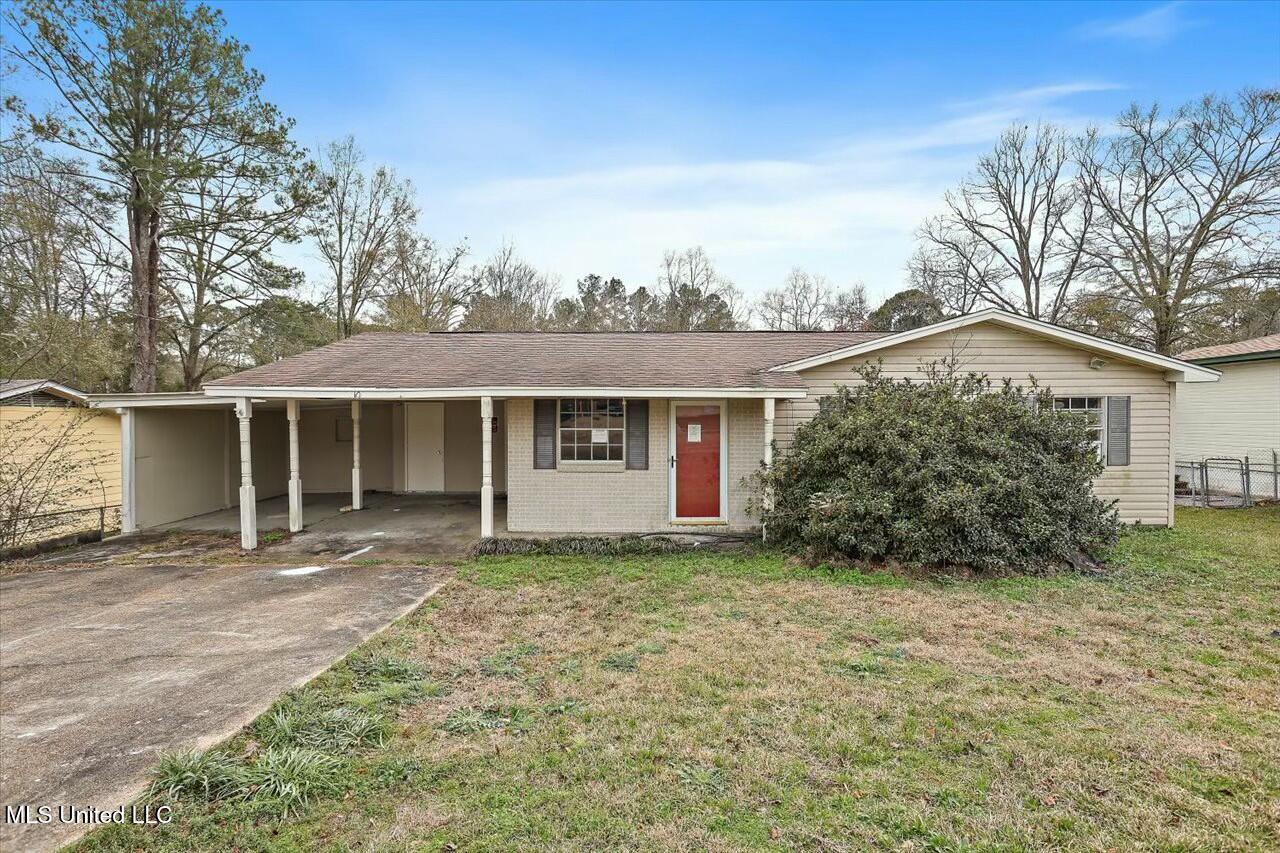 210 NE Jadek Drive, Magee, Mississippi image 1