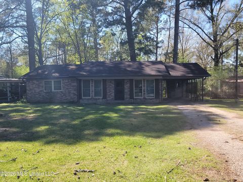 Homes For Sale - 817 Roosevelt Street<br/> Forest, MS 39074