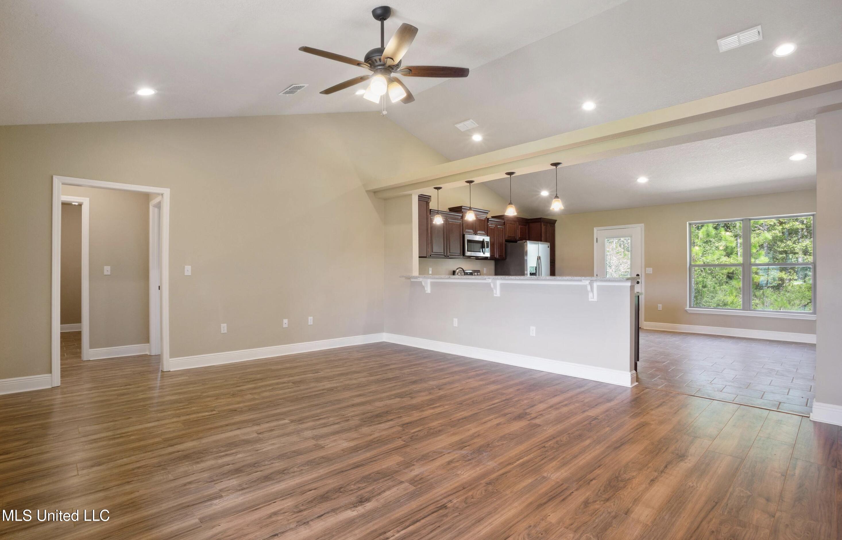 21829 Hunters Cove, Gulfport, Mississippi image 3
