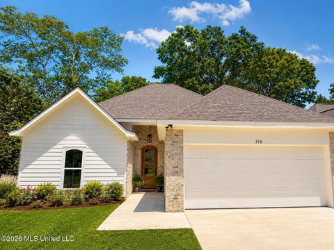 Homes For Sale - 198 Lake Harbor Road<br/> Brandon, MS 39047