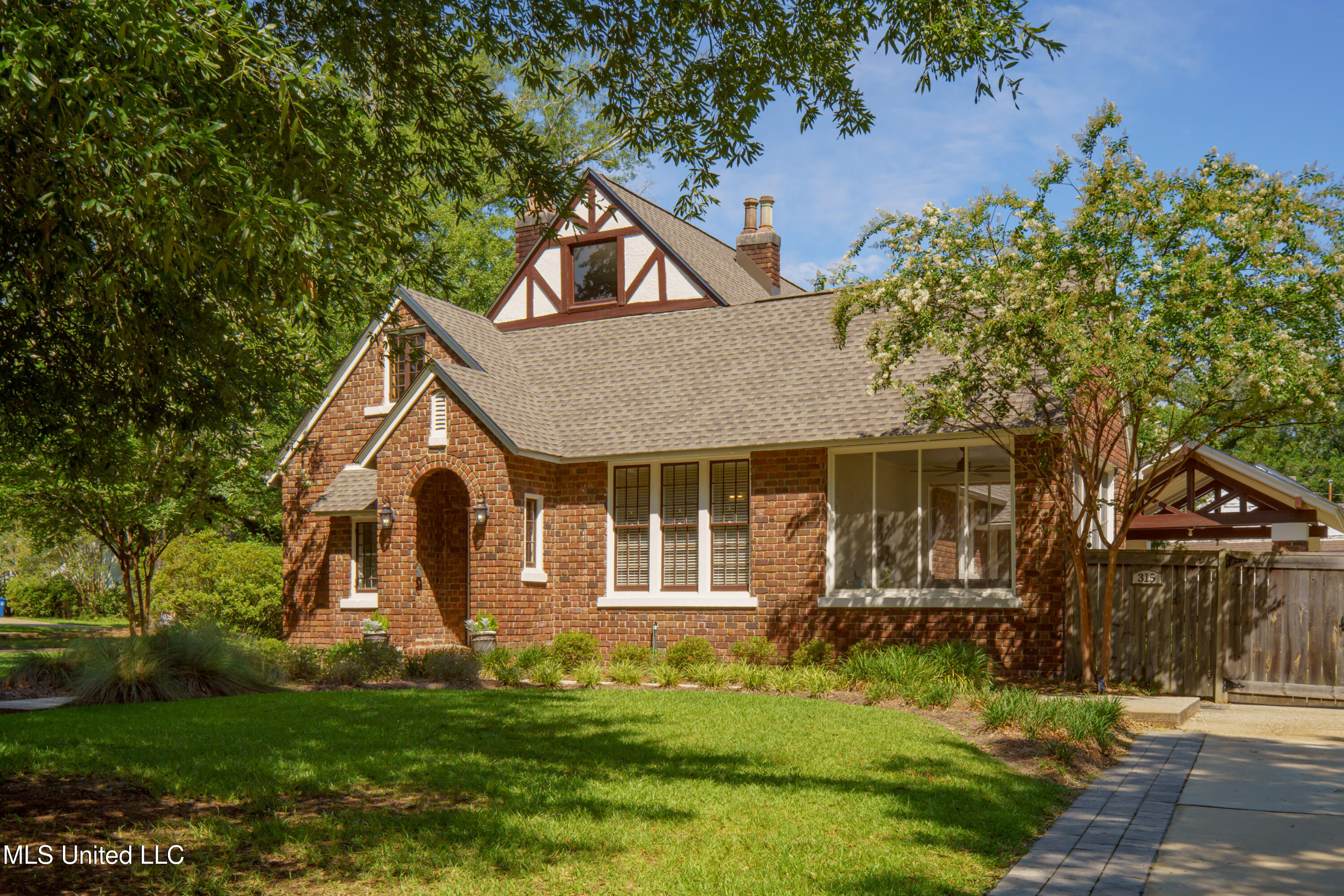 315 Mamie Street, Hattiesburg, Mississippi image 5