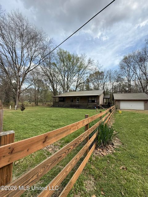 Homes For Sale - 4068 Six Mile Road<br/> Crystal Springs, MS 39059