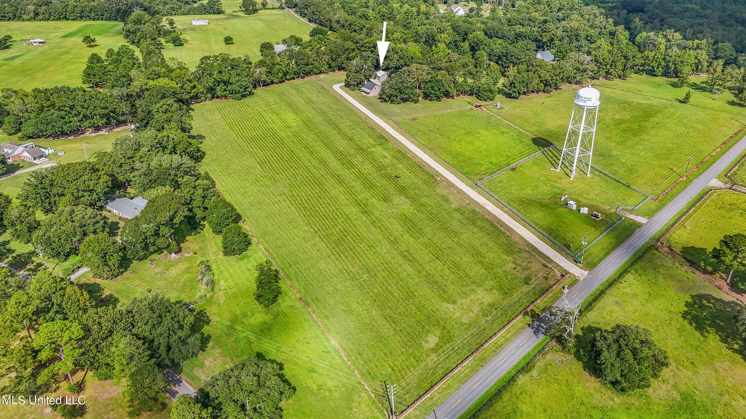 25905 Leetown Road, Picayune, Mississippi image 1