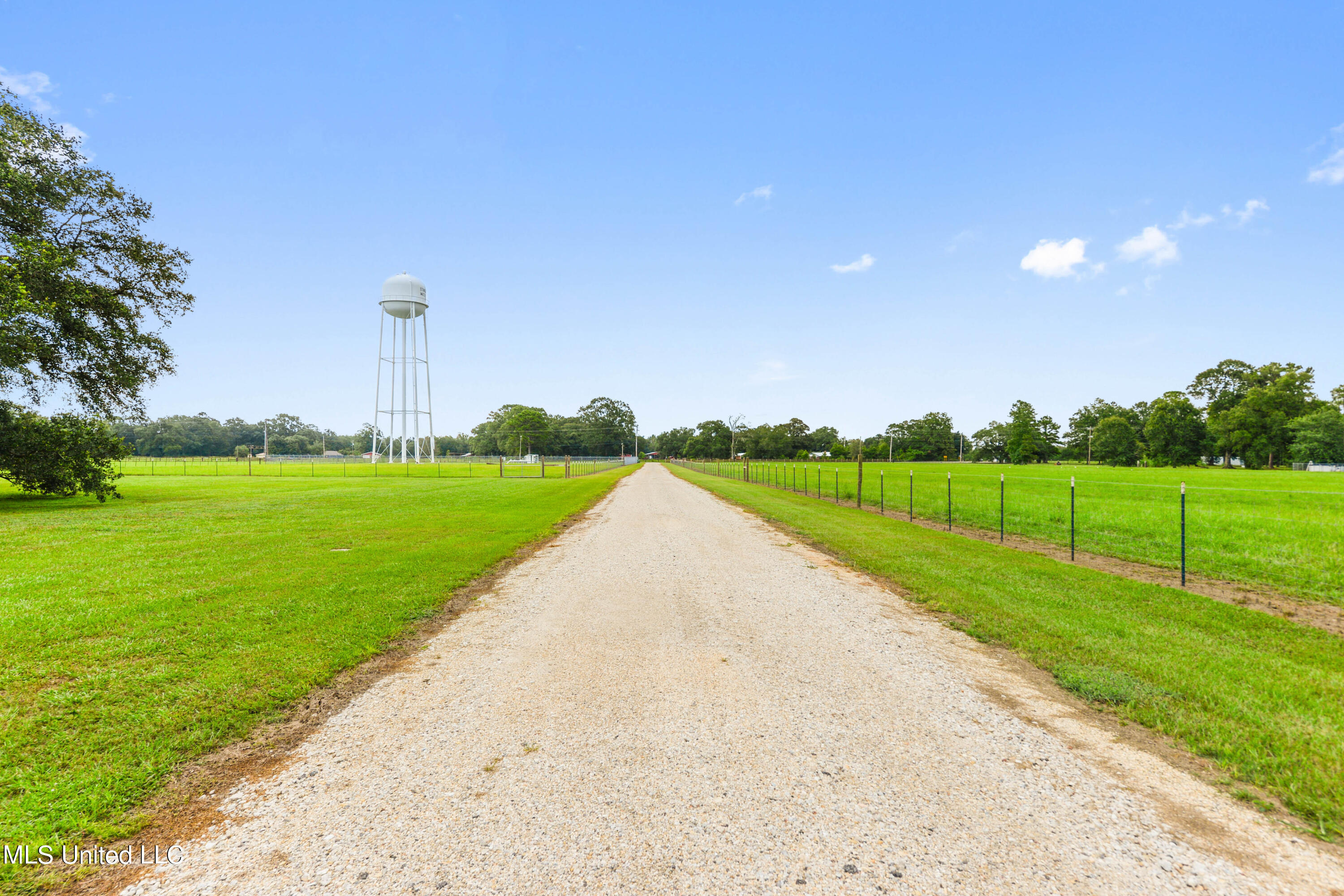 25905 Leetown Road, Picayune, Mississippi image 29