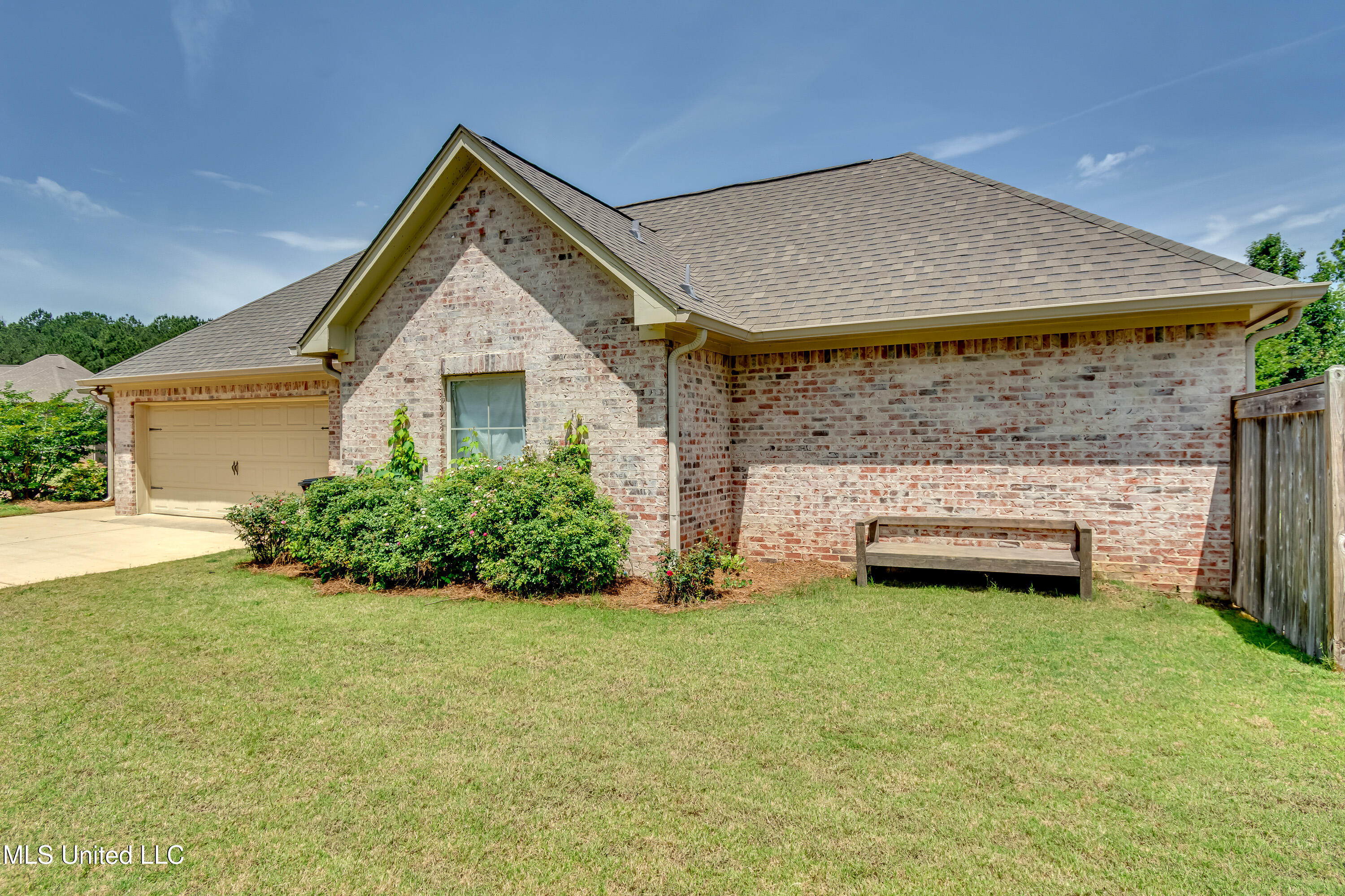 Madison, Mississippi 39110, United States, 4 Bedrooms Bedrooms, ,3 BathroomsBathrooms,Residential,Active,131621