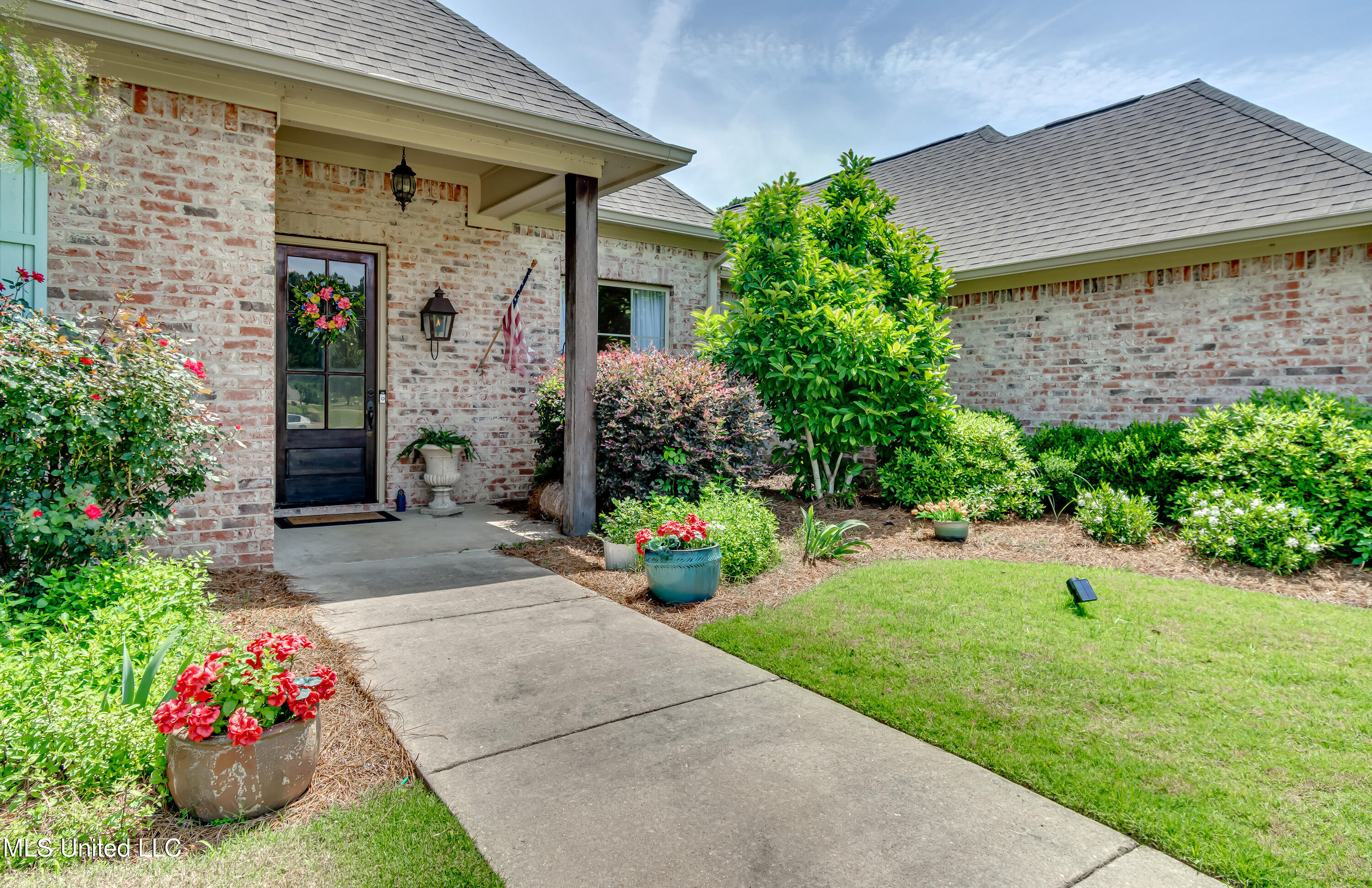 109 Mullherrin Drive, Madison, Mississippi image 5