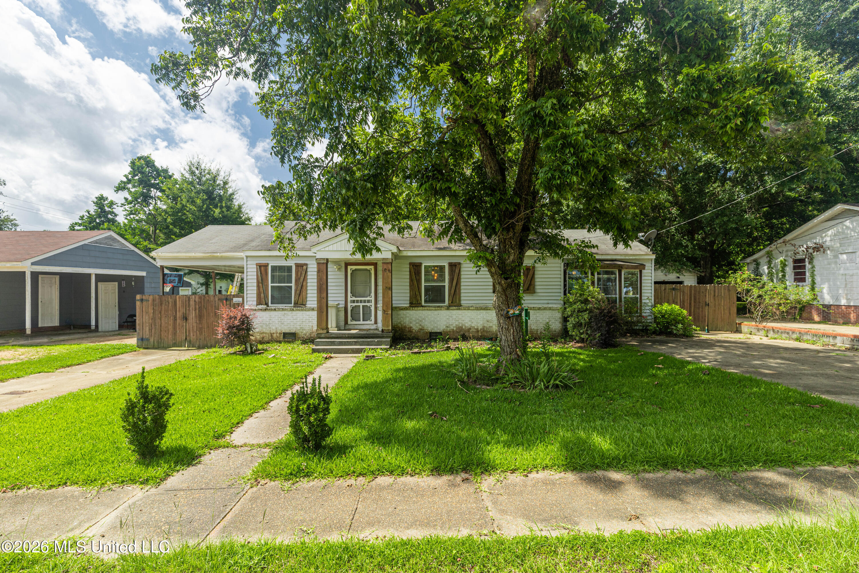 Photo 1 of 28 — 416 Fulgham Avenue, Crystal Springs, MS 39059