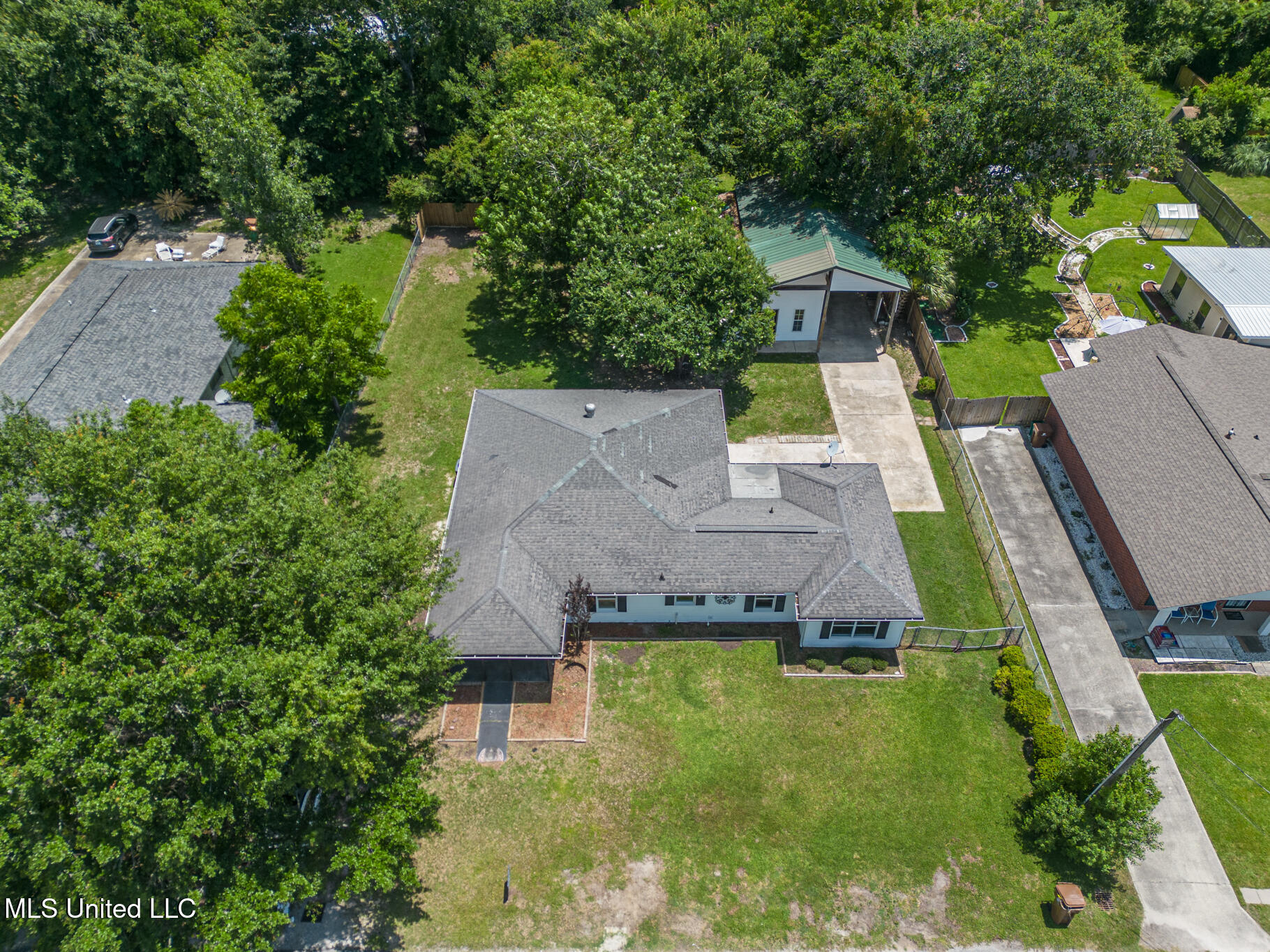 709 Gardendale Avenue, Long Beach, Mississippi image 25