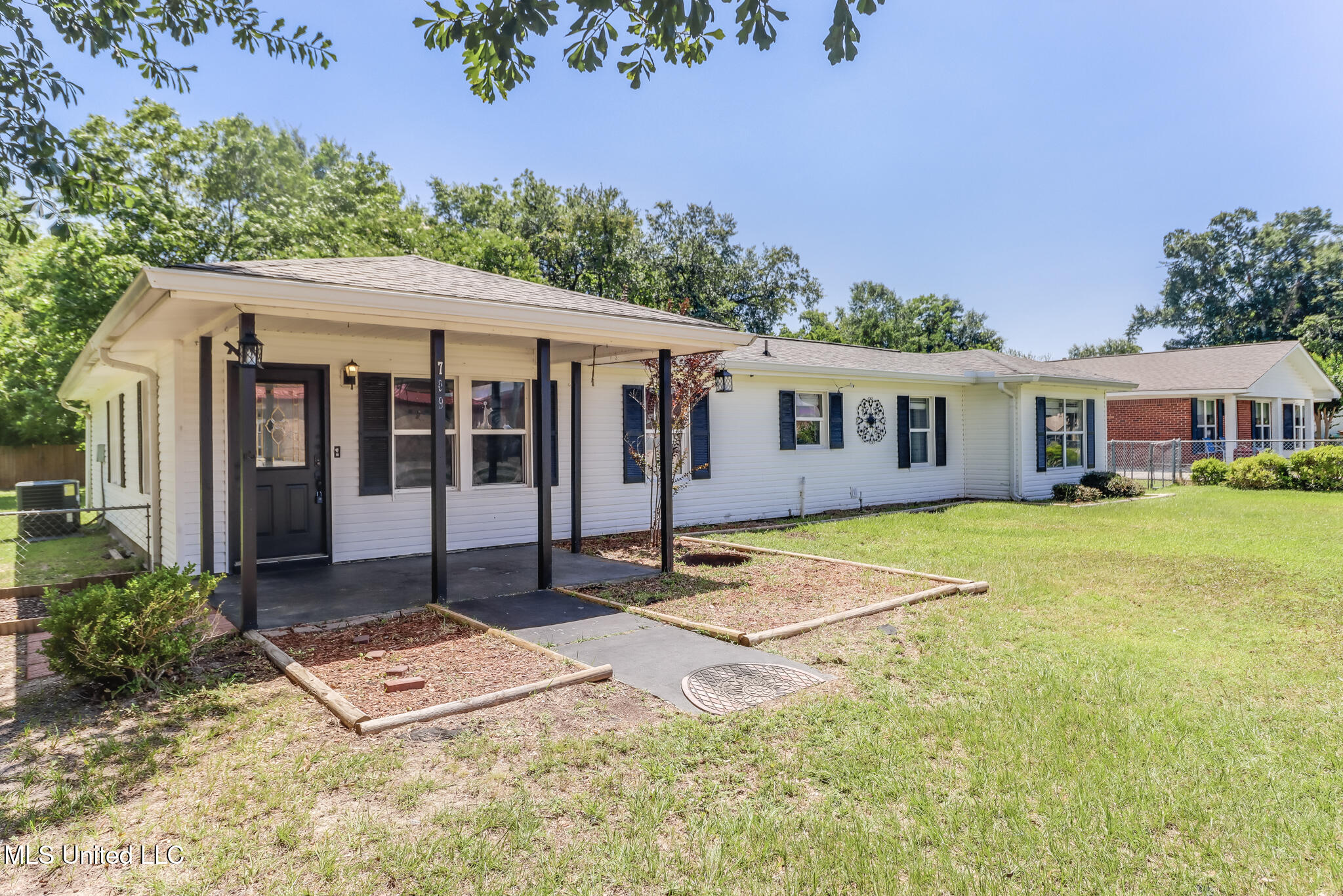 709 Gardendale Avenue, Long Beach, Mississippi image 3