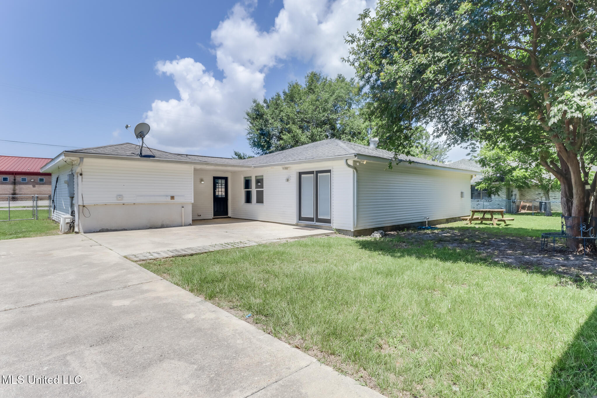 709 Gardendale Avenue, Long Beach, Mississippi image 23