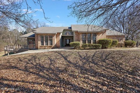 Homes For Sale - 7994 Midway Road<br/> Raymond, MS 39154