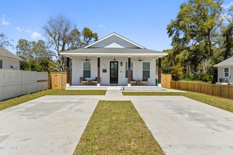 Single Family Residence in Gulfport MS 1526 Railroad Street.jpg