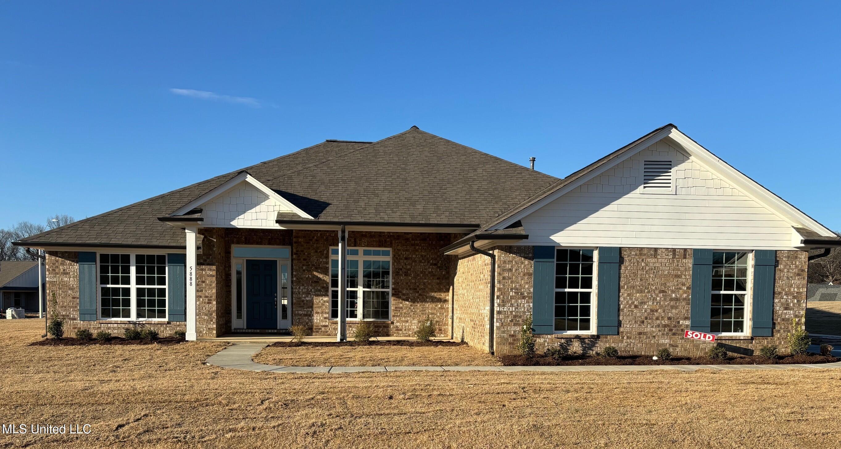 5888 Nina Drive, Horn Lake, Mississippi image 2