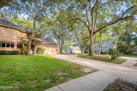 Single Family Residence in Ocean Springs MS 3817 Chaumont Circle 62.jpg