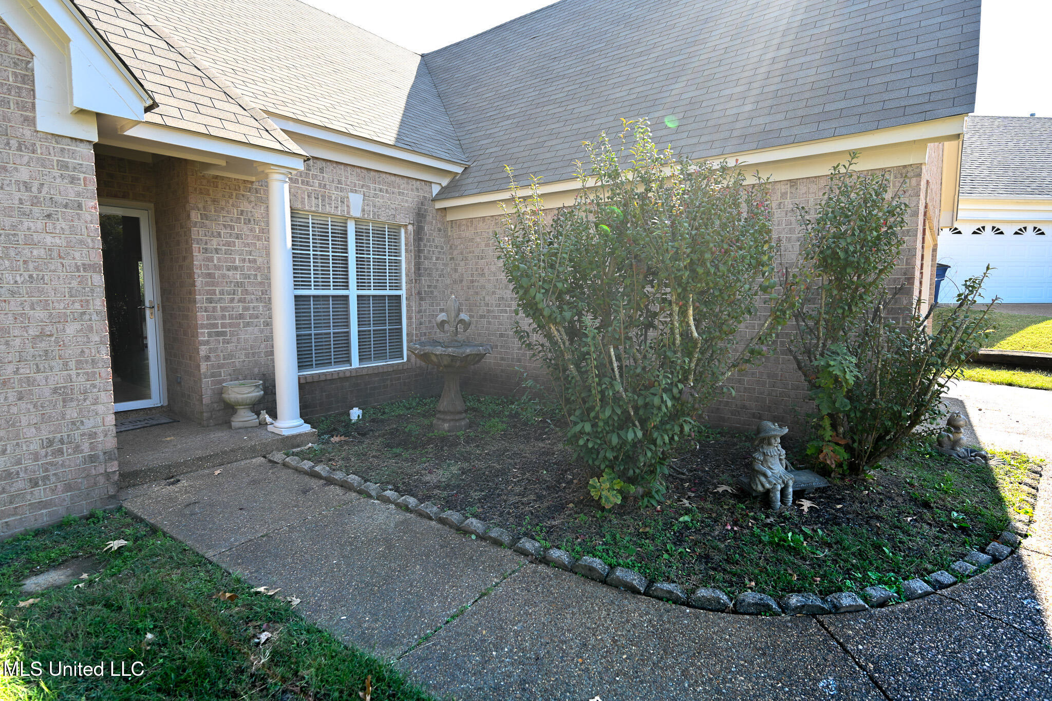 6126 Rolling Oaks Cove, Olive Branch, Mississippi image 5