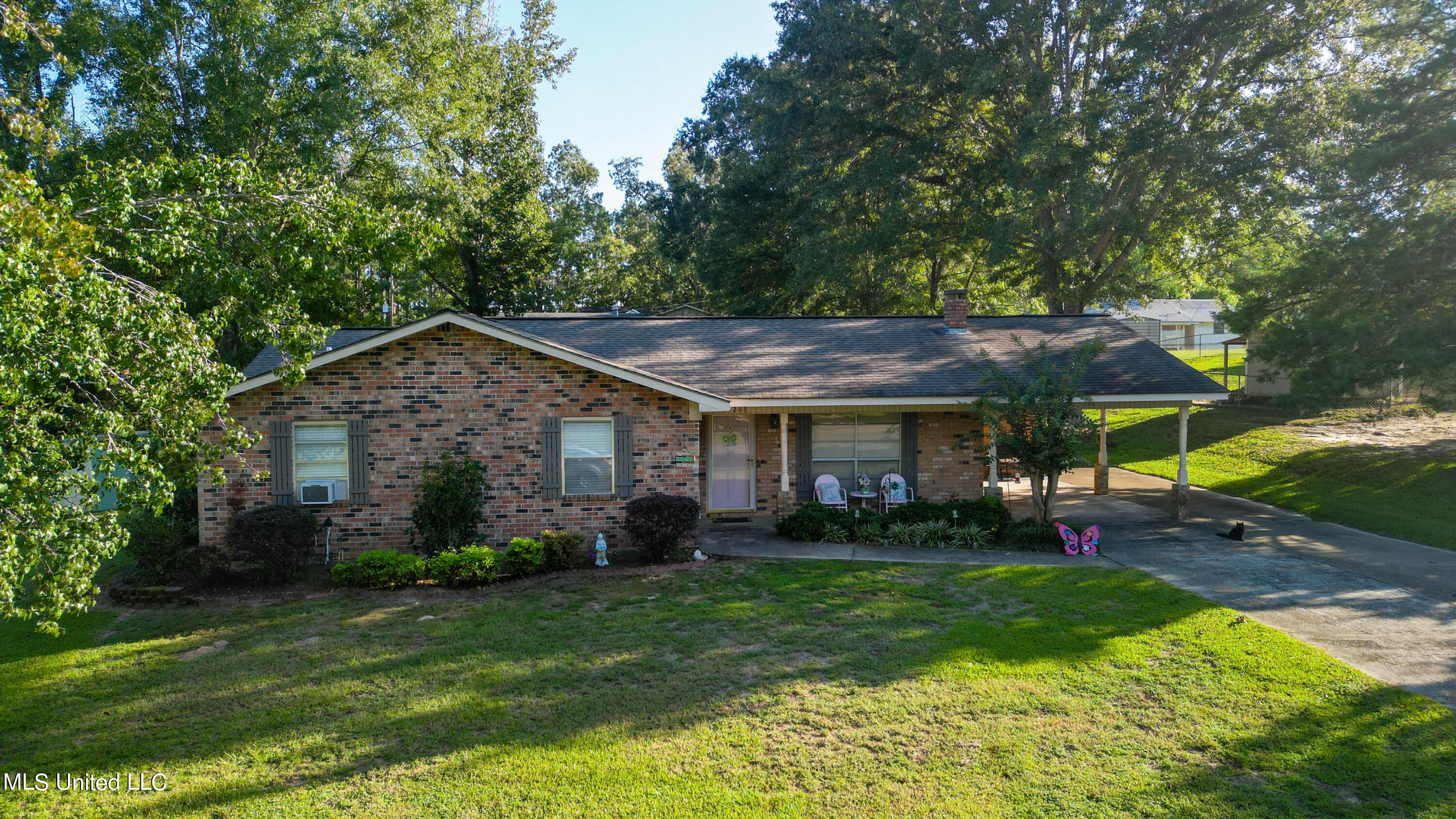 206 Parker Street, Quitman, Mississippi image 1