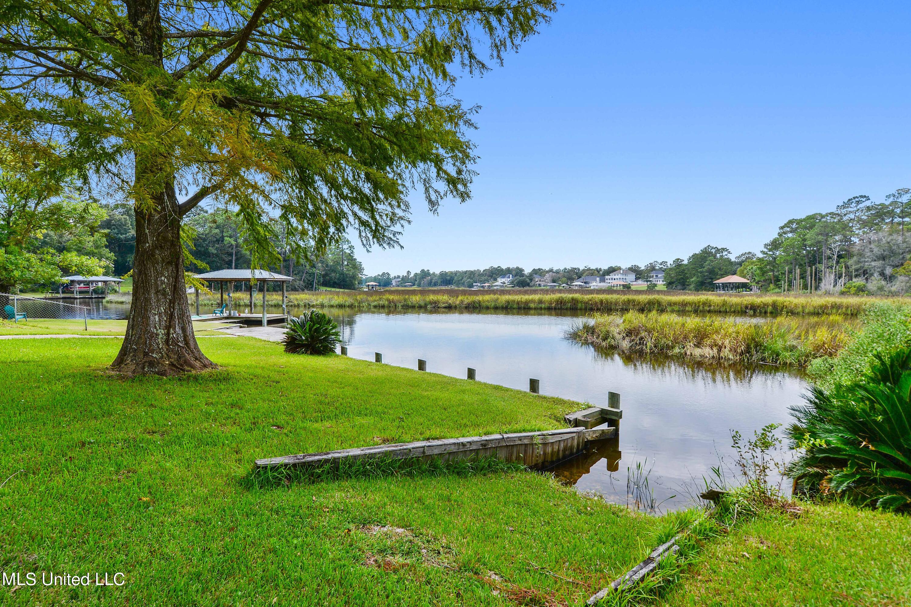 9312 Ridgeview Drive, Ocean Springs, Mississippi image 44