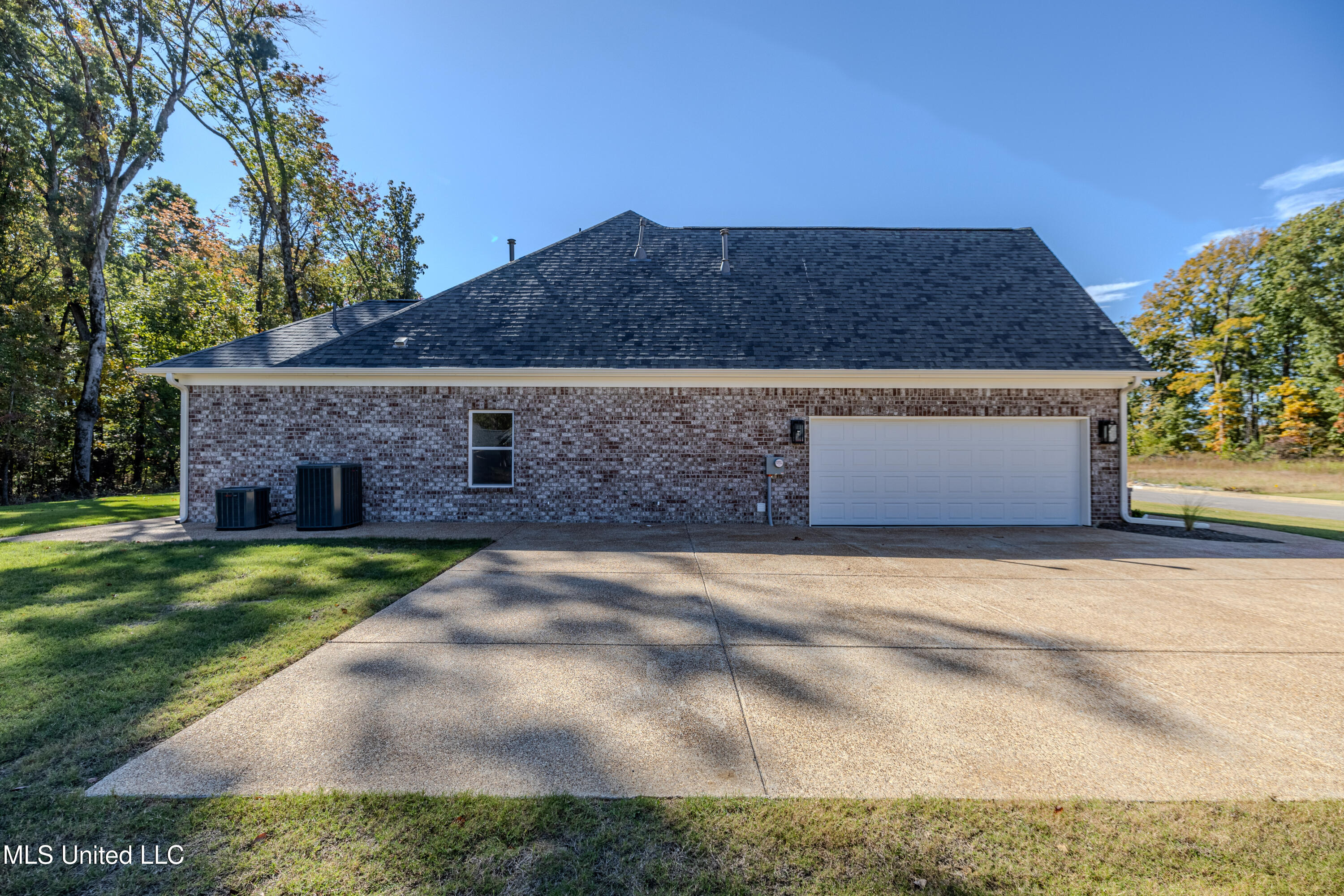 6586 Grand Oak Lane, Southaven, Mississippi image 28