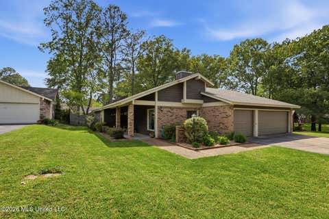Homes For Sale - 7 Starling Square<br/> Clinton, MS 39056