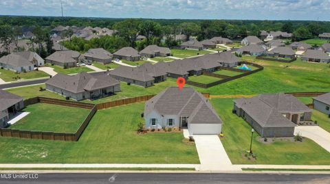 Homes For Sale - 119 Hunters Way<br/> Canton, MS 39046