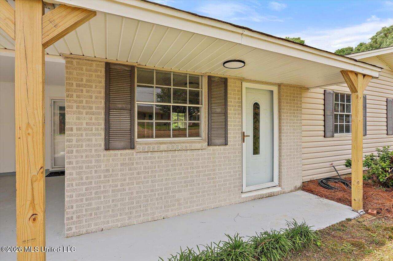 210 N Jadek Drive
