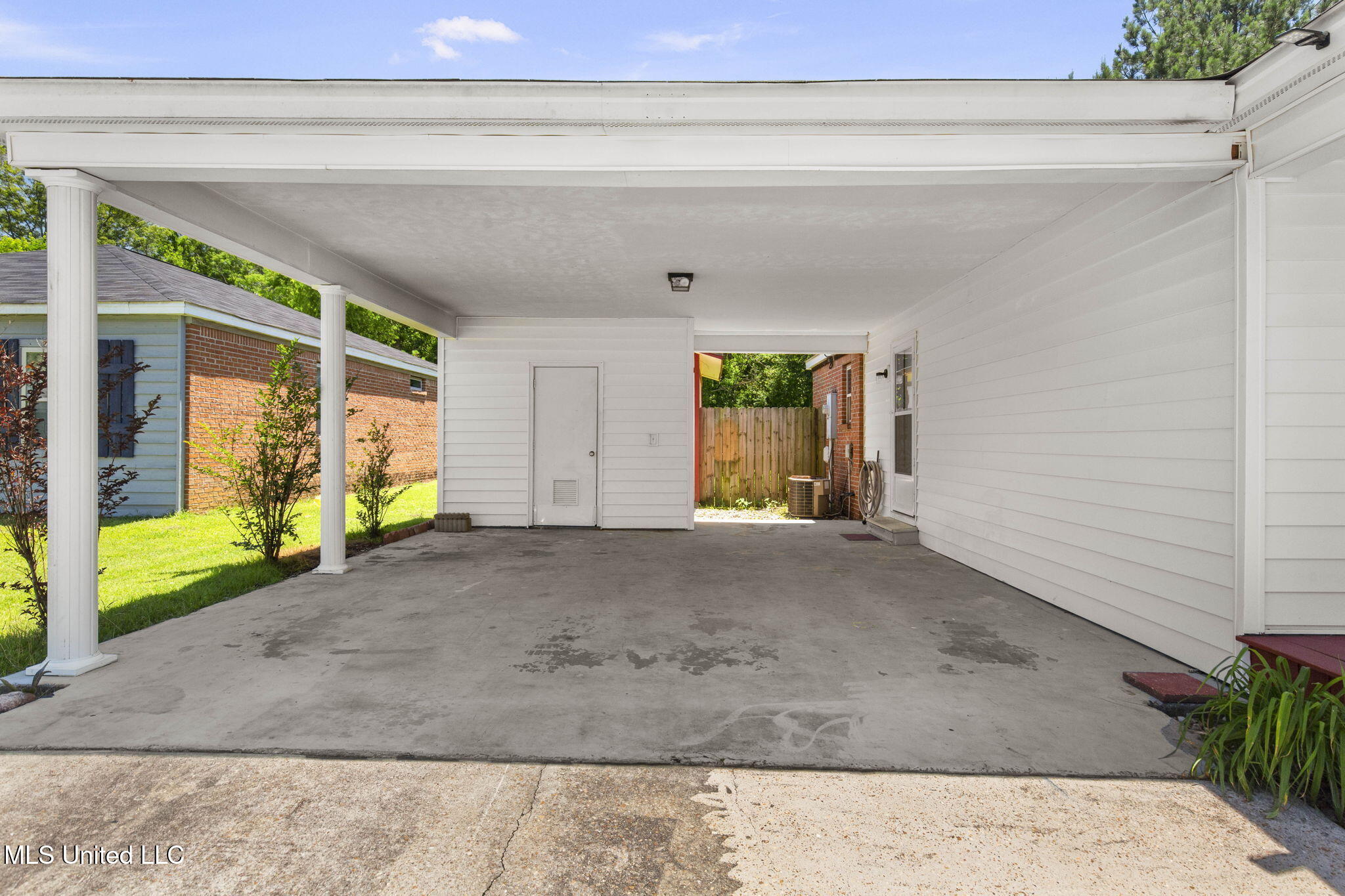 1914 Twin Pine Drive, Pearl, Mississippi image 6