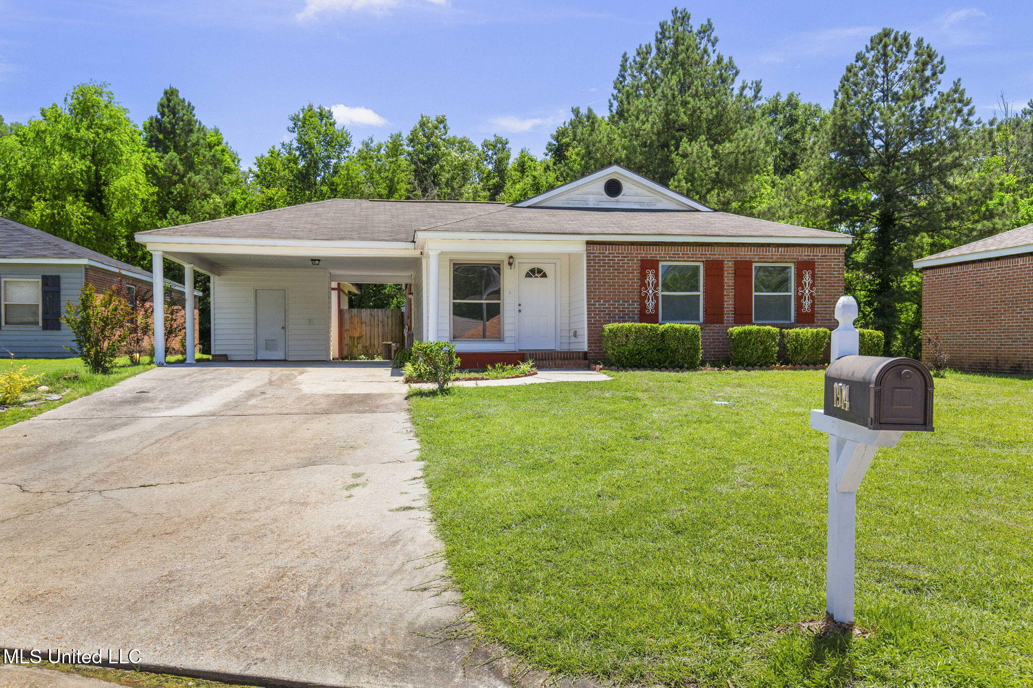 1914 Twin Pine Drive, Pearl, Mississippi image 4
