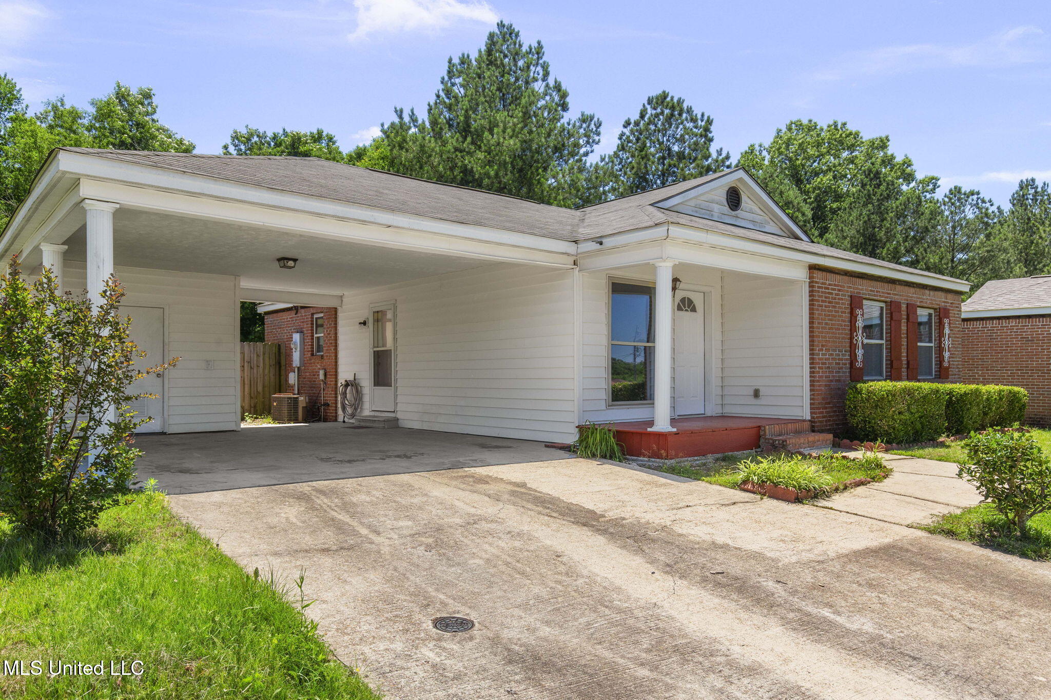 1914 Twin Pine Drive, Pearl, Mississippi image 5