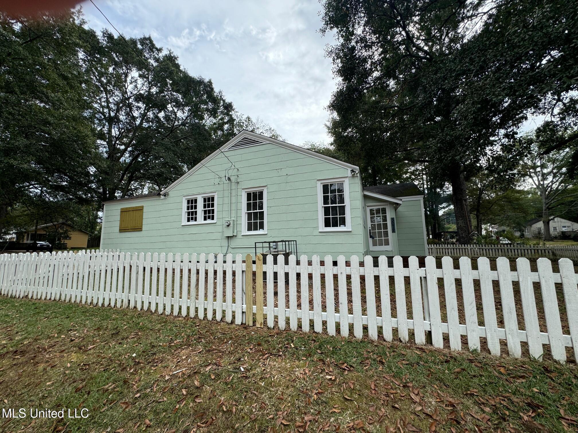 3072 Downing Street, Jackson, Mississippi image 31