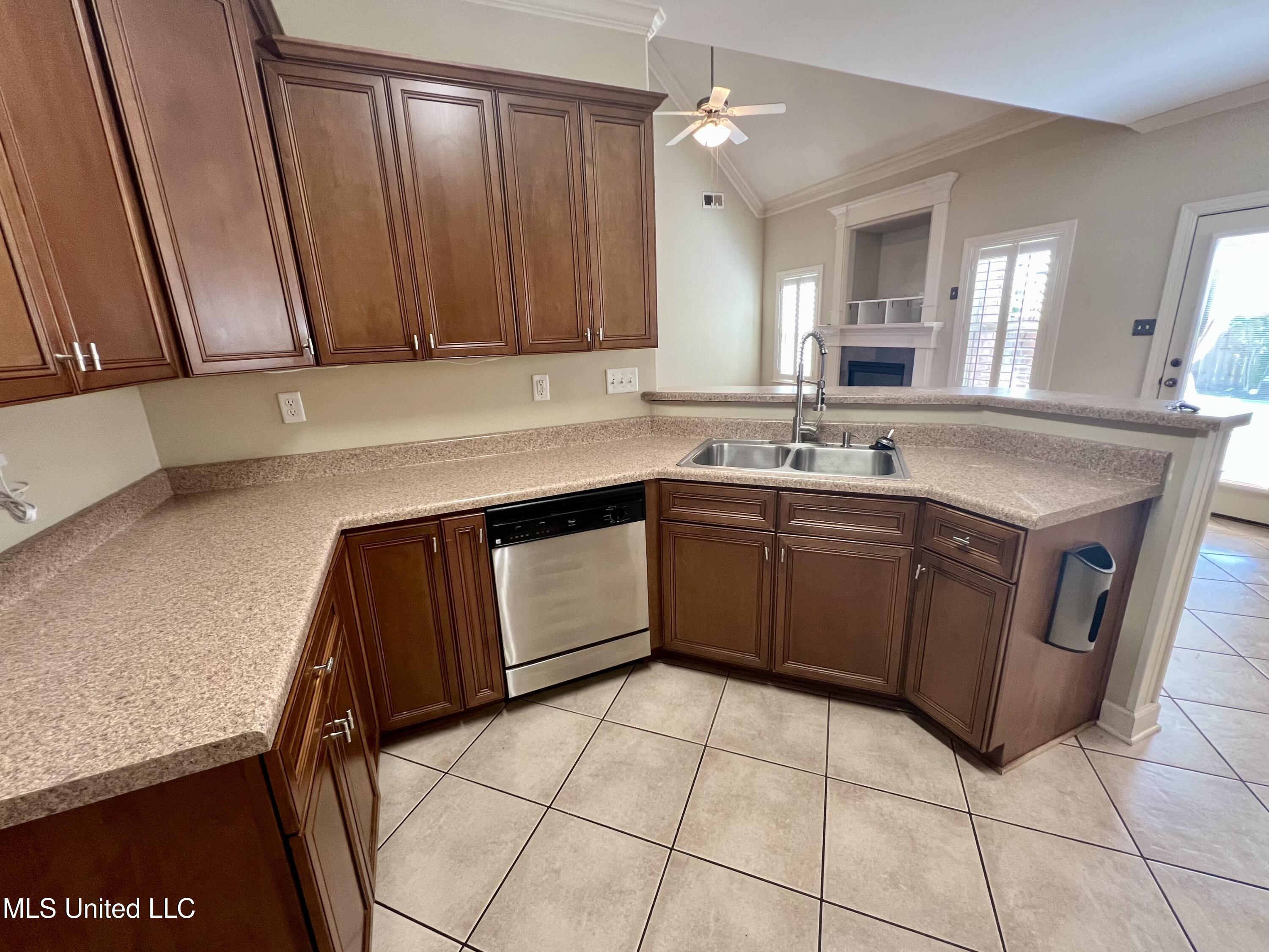 6447 Cheyenne Drive, Olive Branch, Mississippi image 8