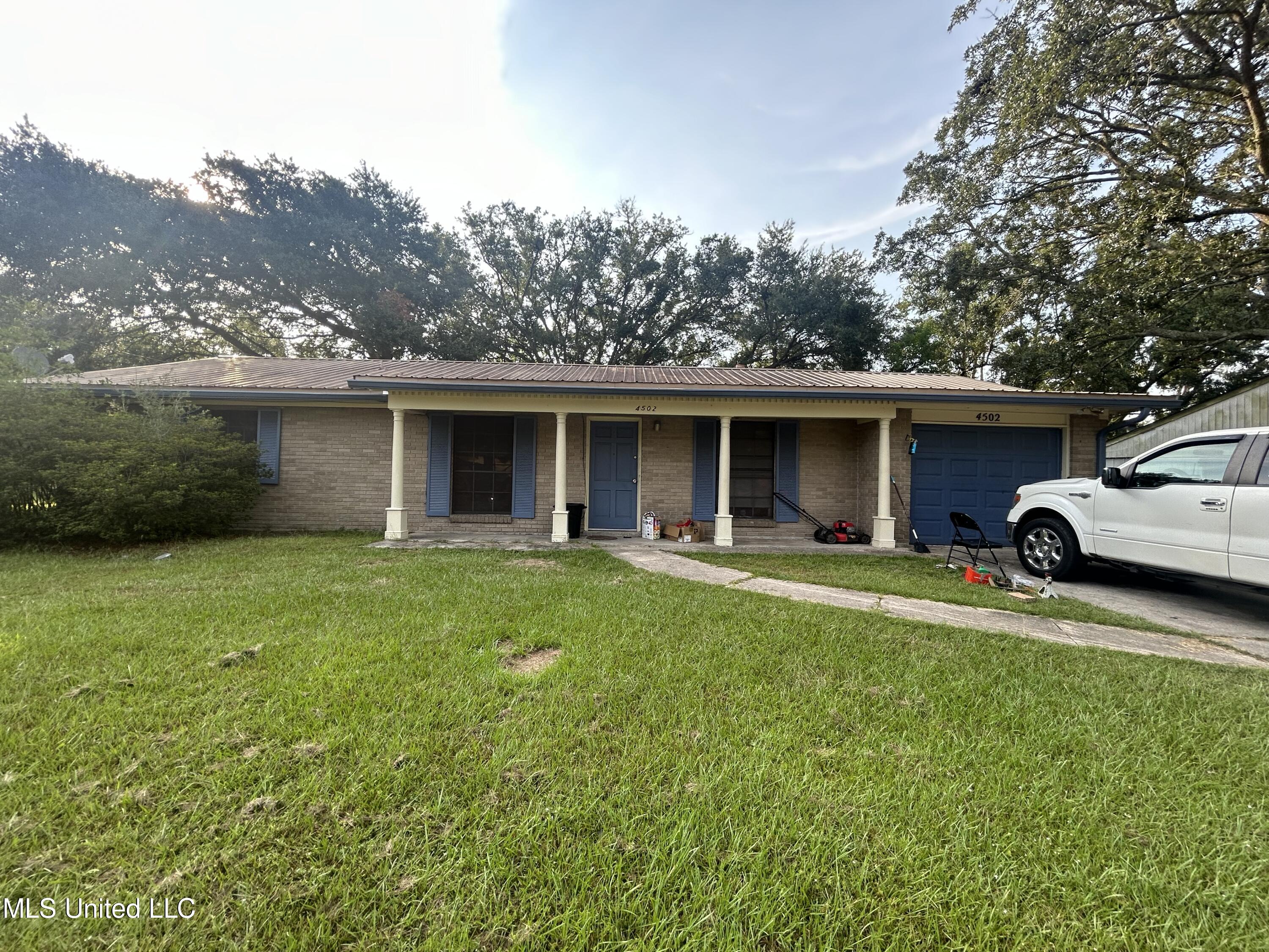 4502 Robinhood Drive, Pascagoula, Mississippi image 1