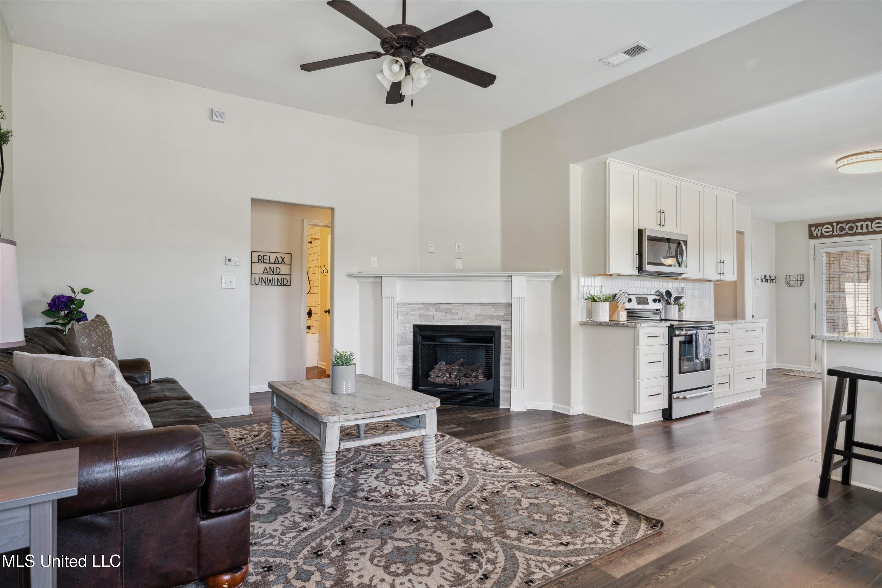 5830 E Bedford Loop, Southaven, Mississippi image 6