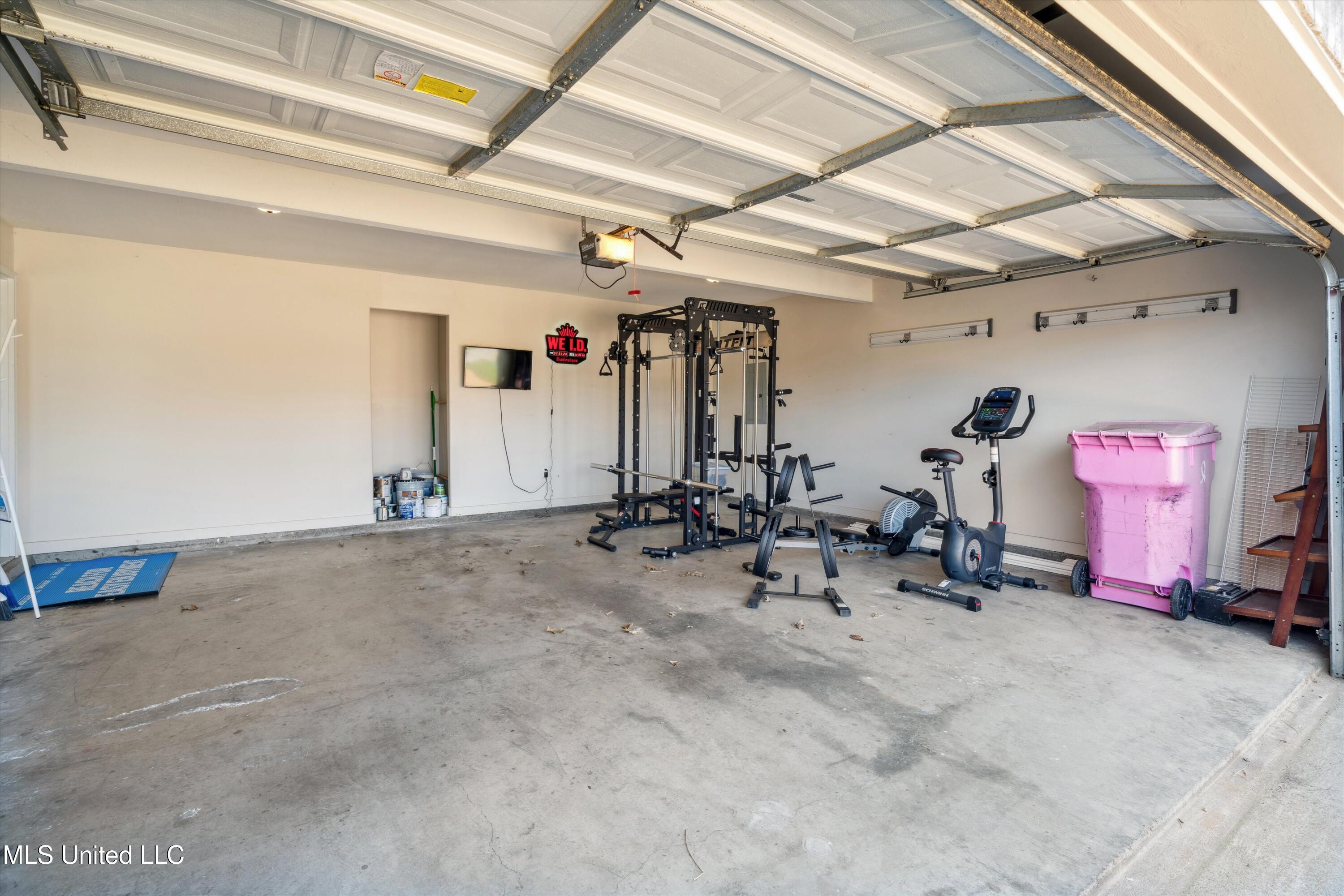 5830 E Bedford Loop, Southaven, Mississippi image 28