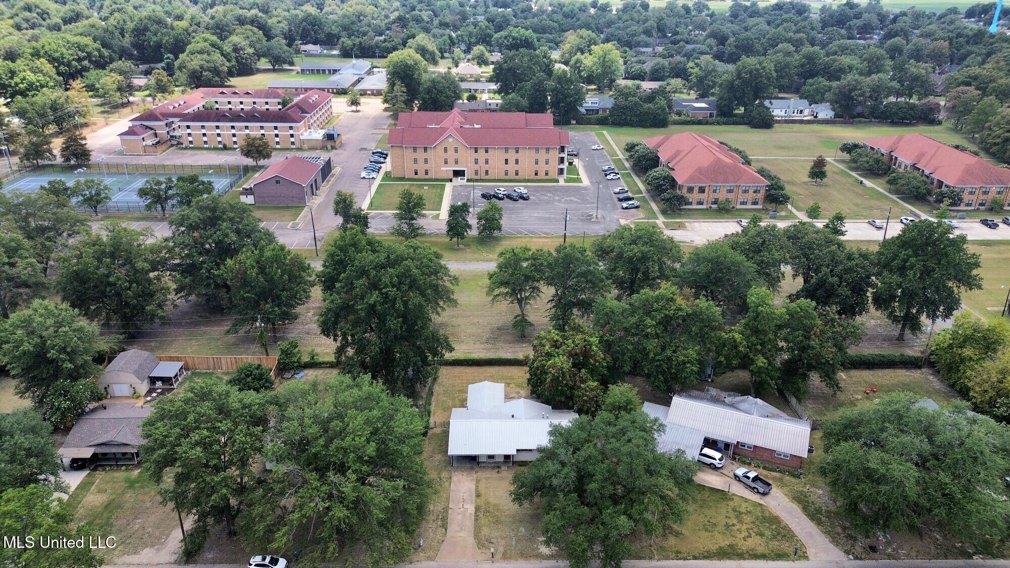 111 Thomas Street, Cleveland, Mississippi image 15