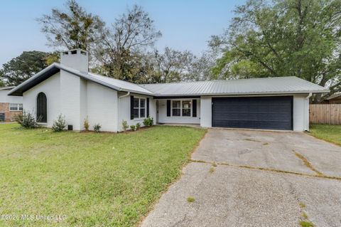 Homes For Sale - 3244 Nottingham Road<br/> Ocean Springs, MS 39564