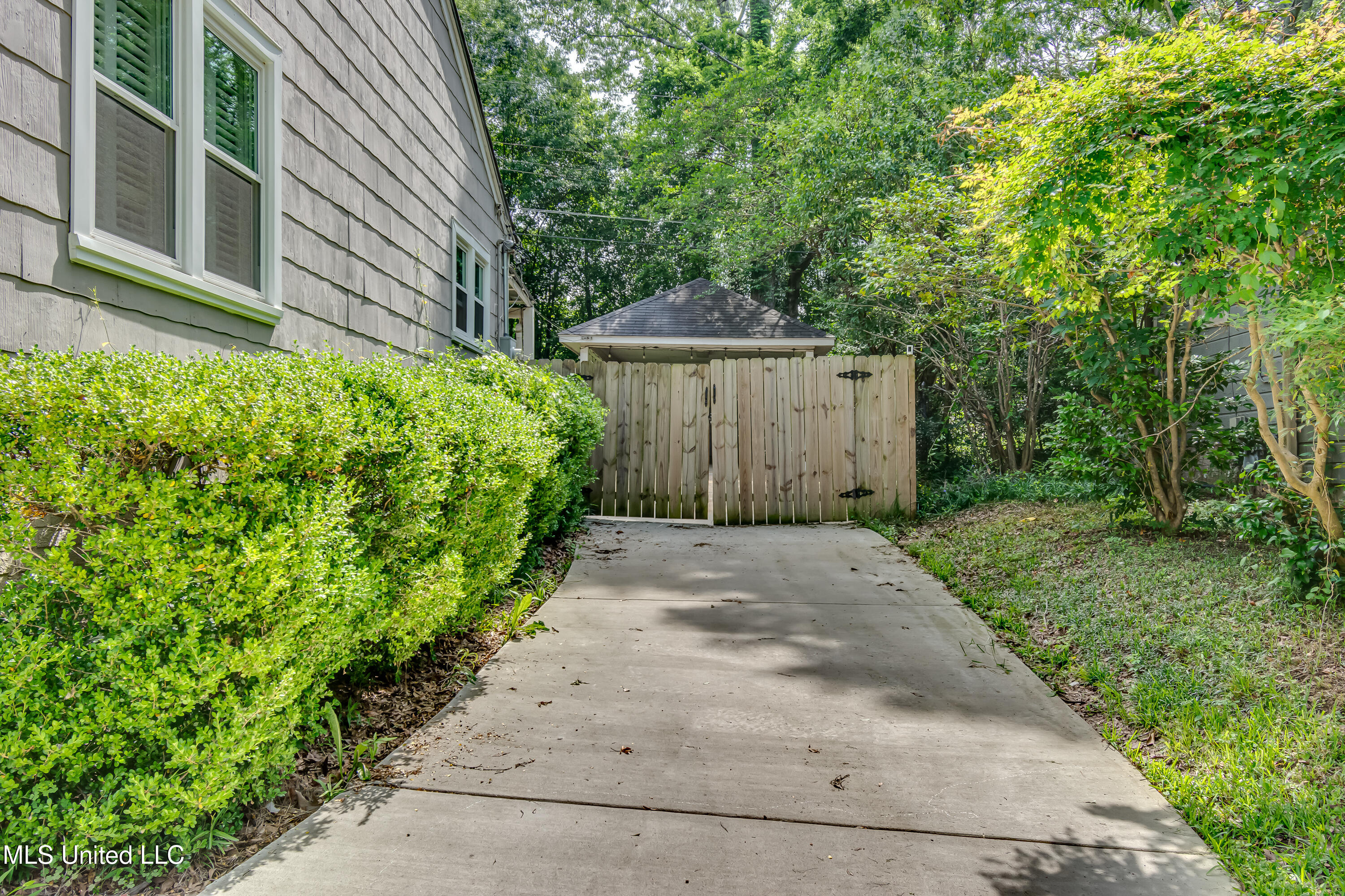 1808 Myrtle Street, Jackson, Mississippi image 6