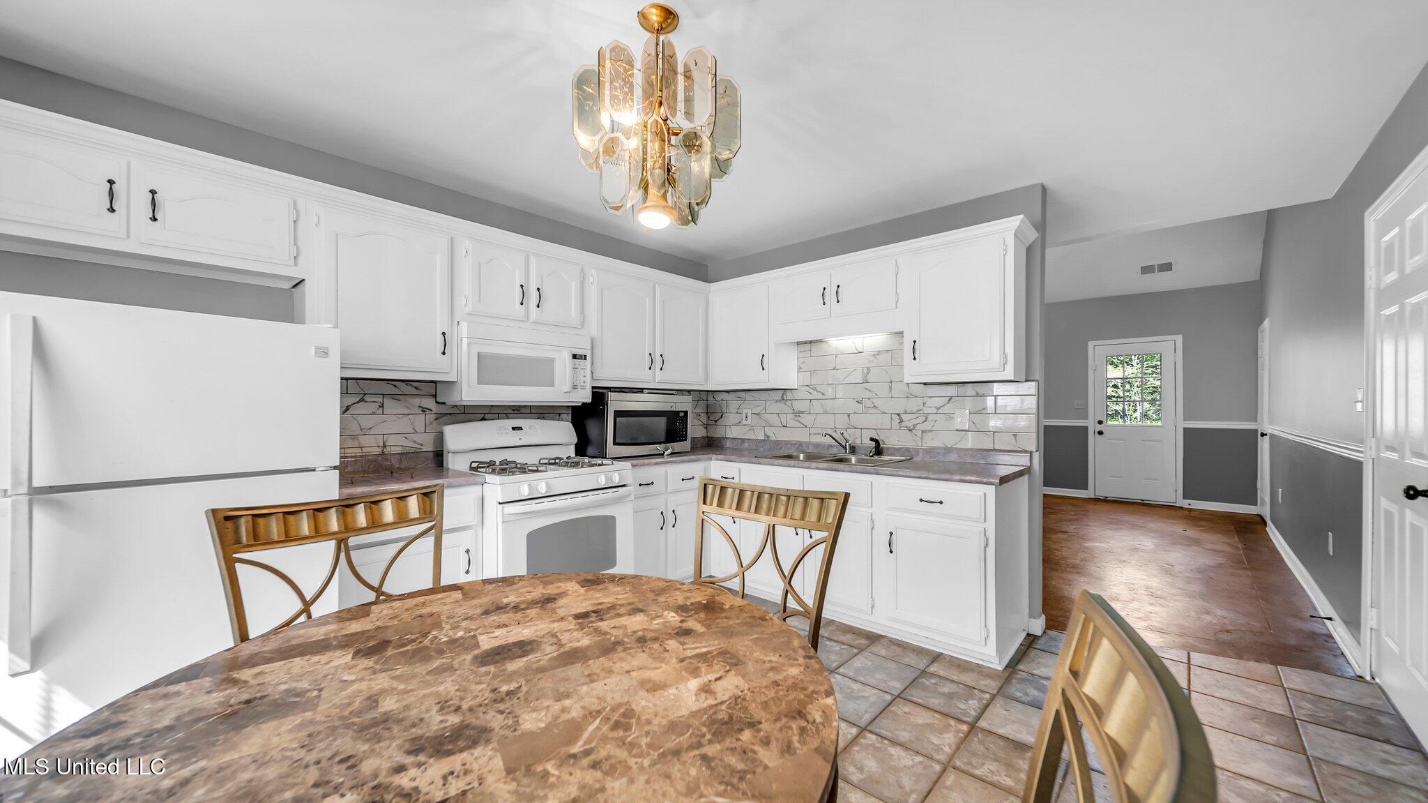 5086 Elmore Road, Southaven, Mississippi image 16