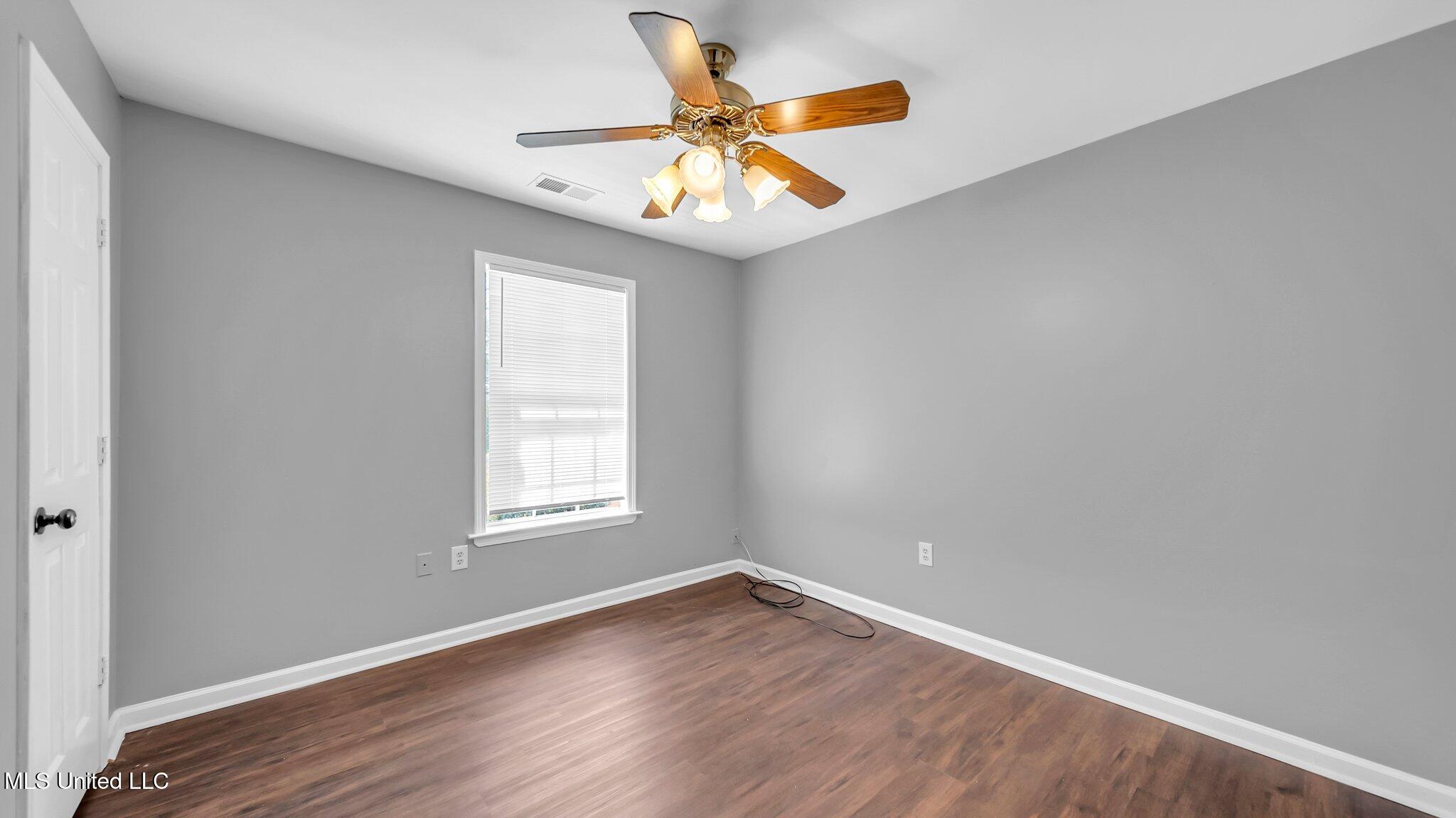 5086 Elmore Road, Southaven, Mississippi image 25