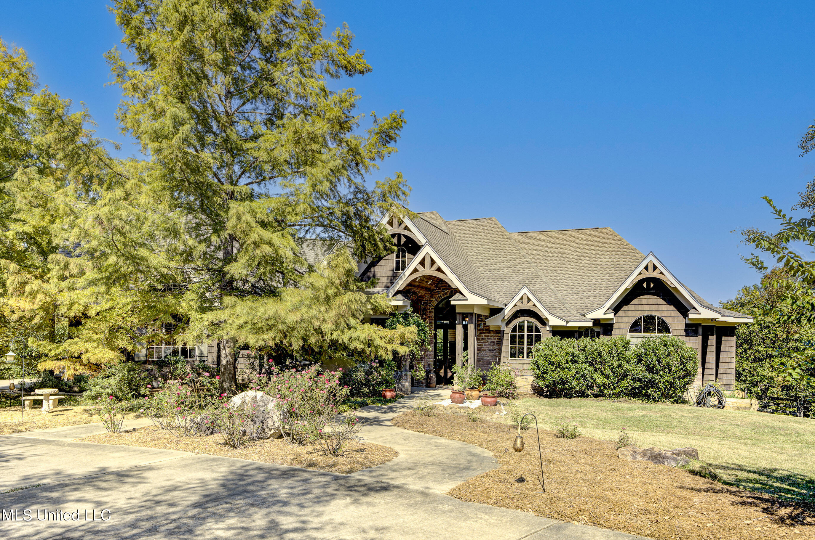 626 Cedar Hill Road, Flora, Mississippi image 1