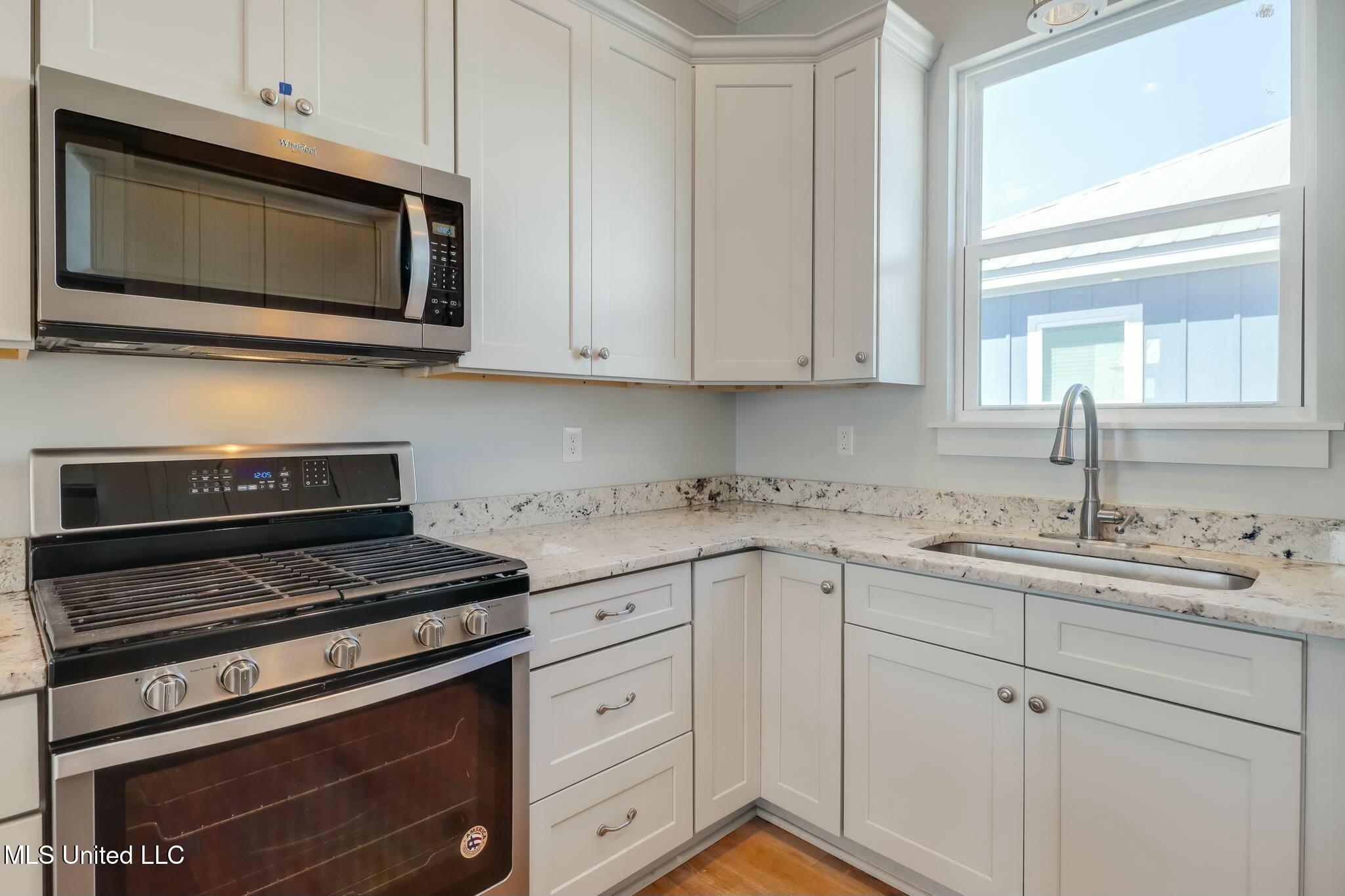502 Woodward Avenue, Gulfport, Mississippi image 9