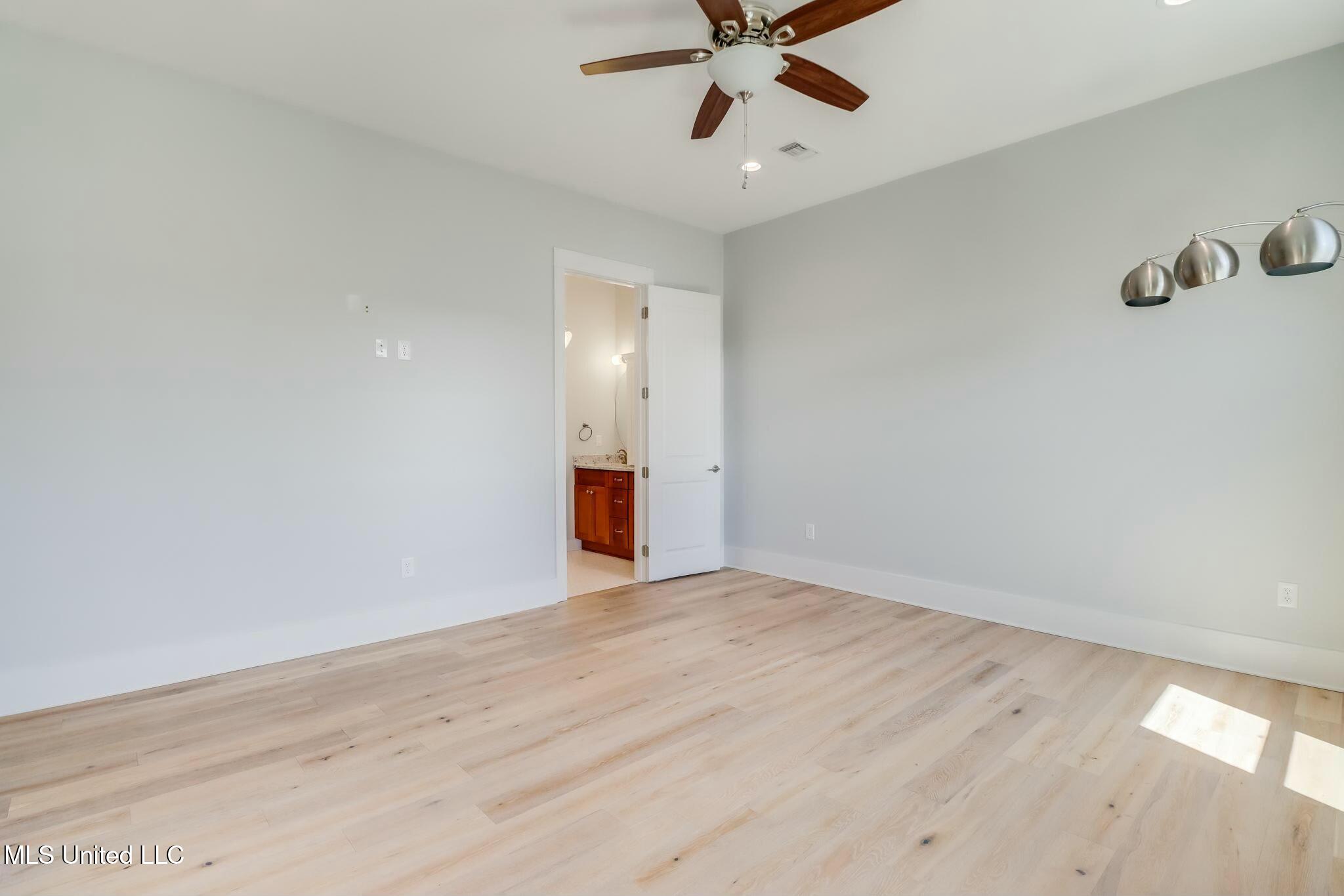 502 Woodward Avenue, Gulfport, Mississippi image 13