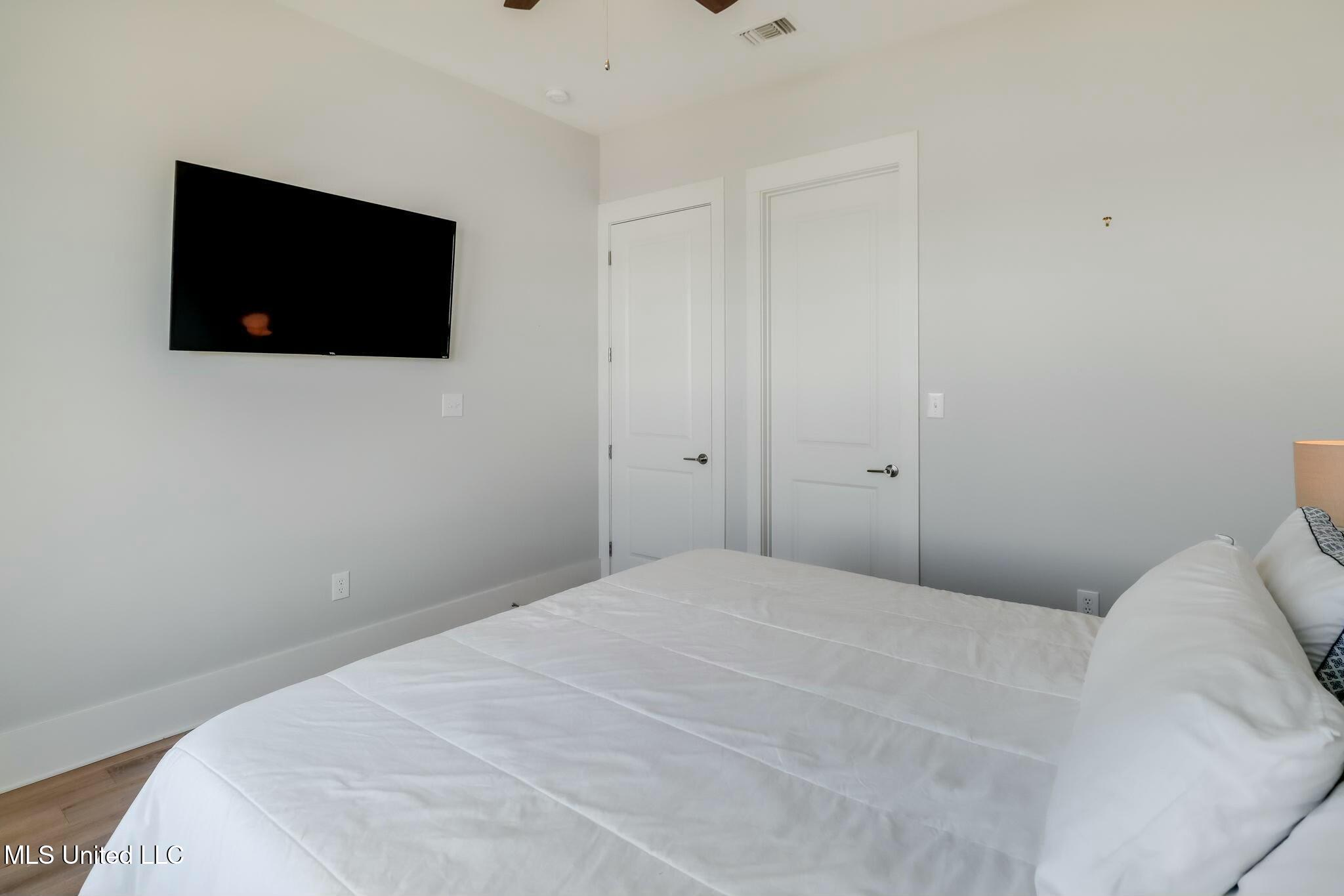 502 Woodward Avenue, Gulfport, Mississippi image 20